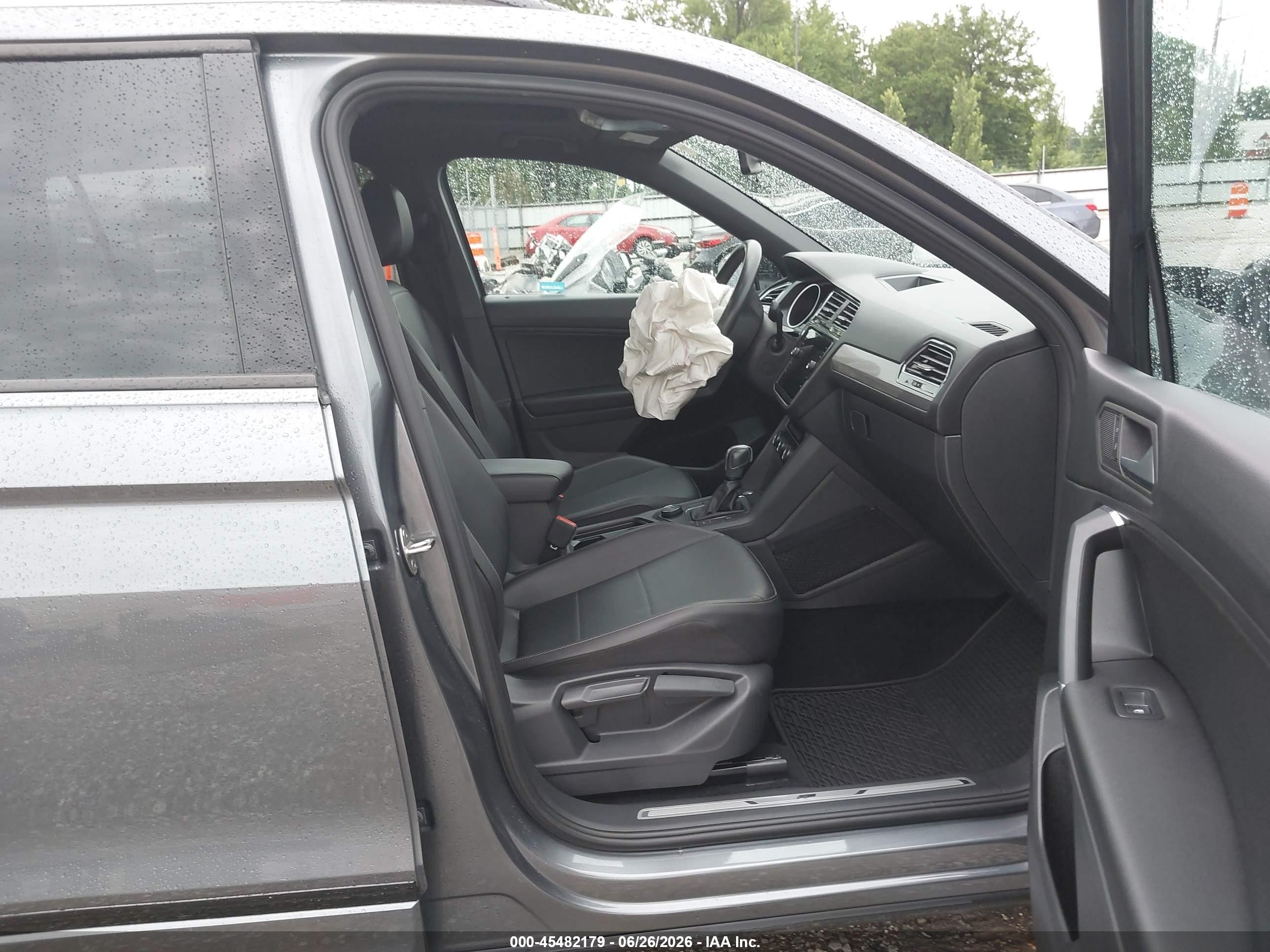 2020 Volkswagen Tiguan 2.0t Se/2.0t Se R-line Black/2.0t Sel Серый vin: 3VV2B7AXXLM136436