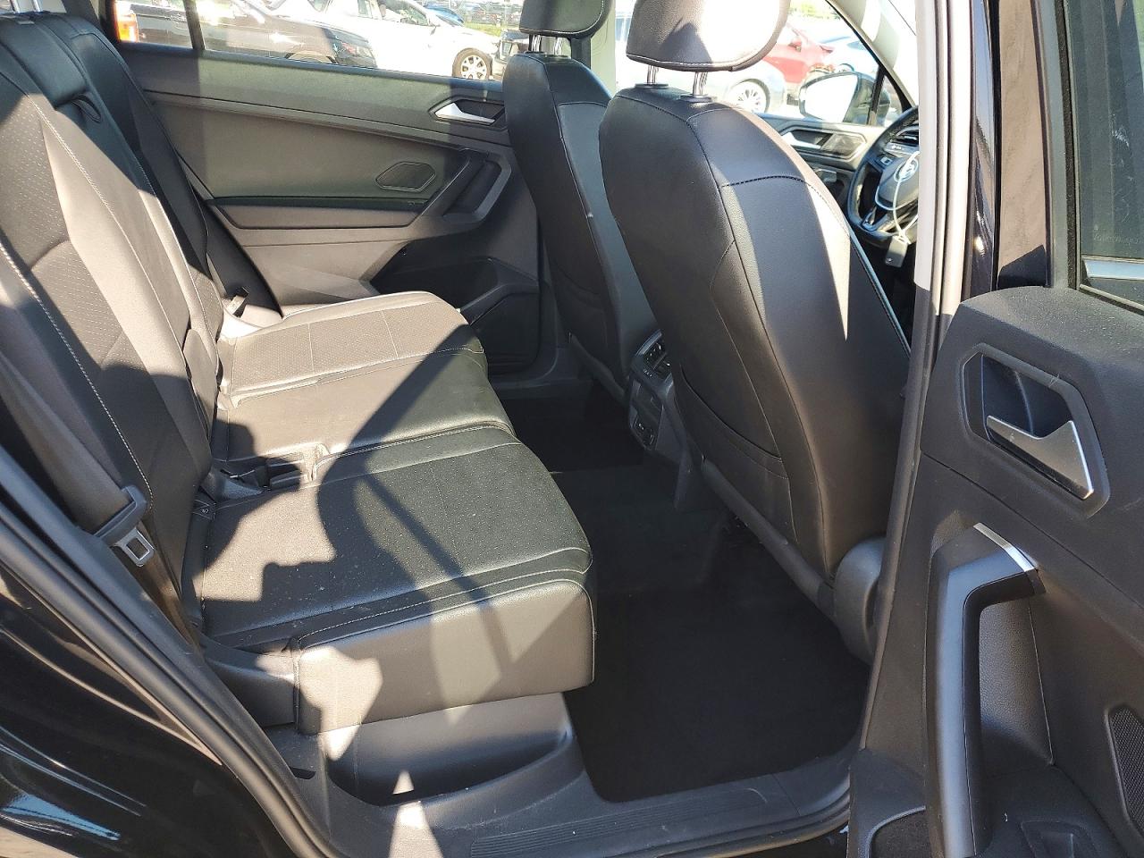 2021 Volkswagen Tiguan Se Black vin: 3VV2B7AXXMM158597
