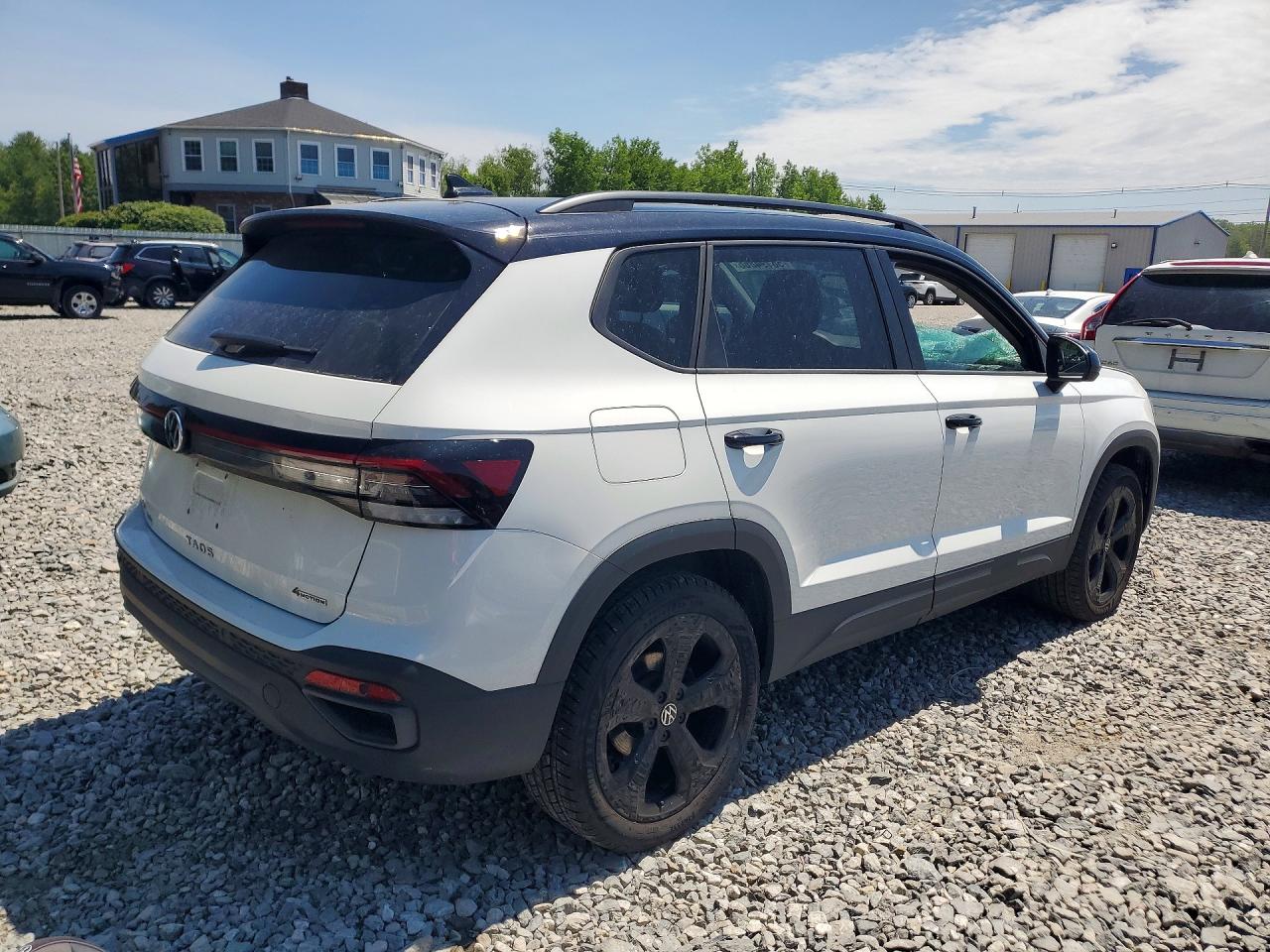 2025 Volkswagen Taos Se Black White vin: 3VV2C7B22SM004334