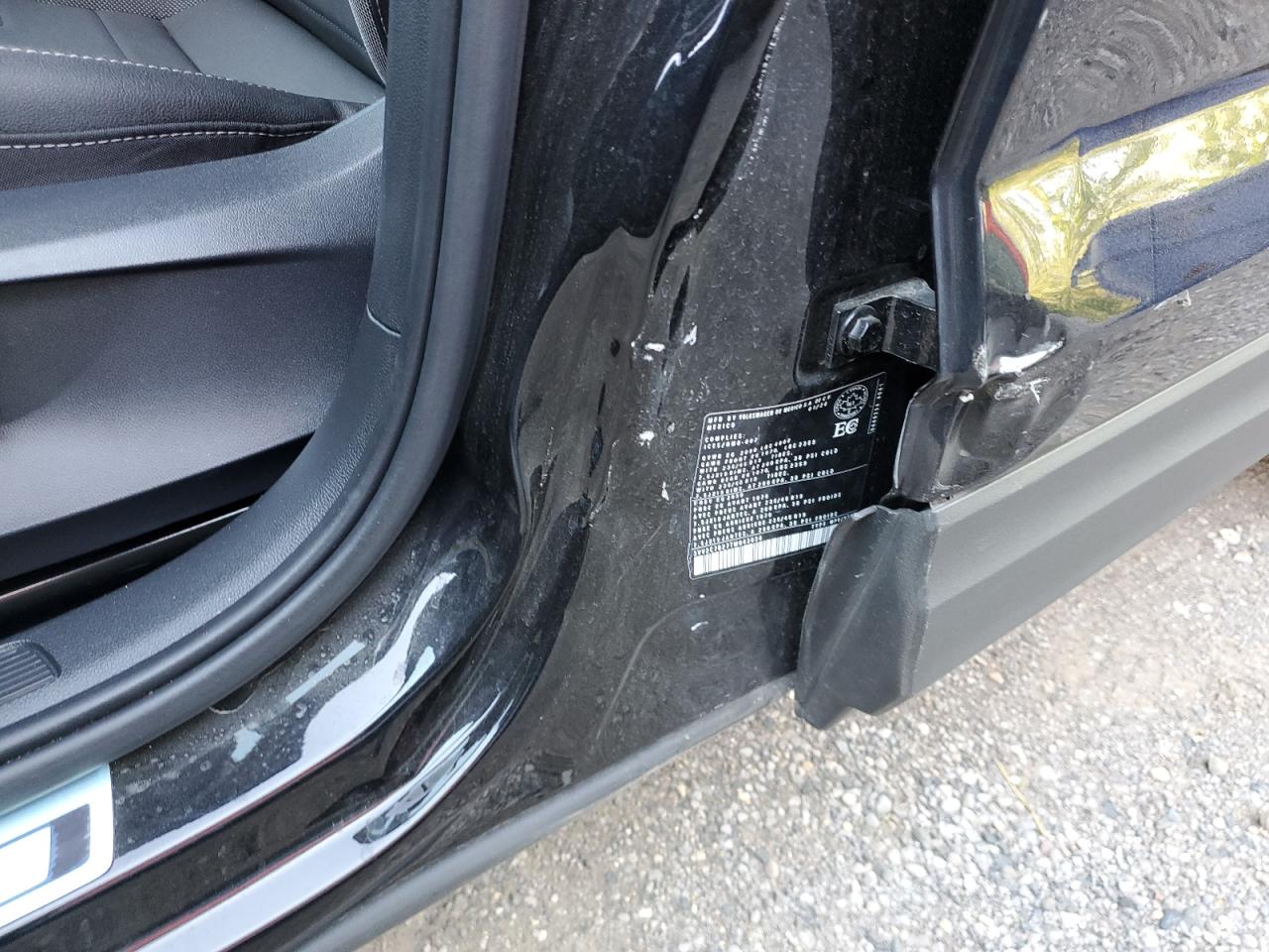 2026 Volkswagen Taos Se Black Black vin: 3VV2C7B27TM043034 Damage: L -B- Pillar, Kinked, 3 To 4 Inches