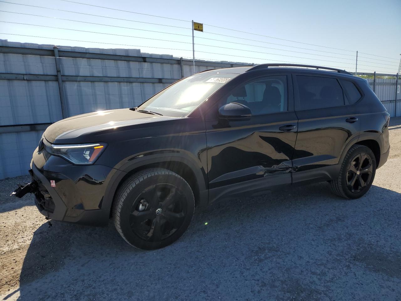 2026 Volkswagen Taos Se Black Black vin: 3VV2C7B27TM043034 Damage: Left Front Door, Severe Damage, Replacement Required