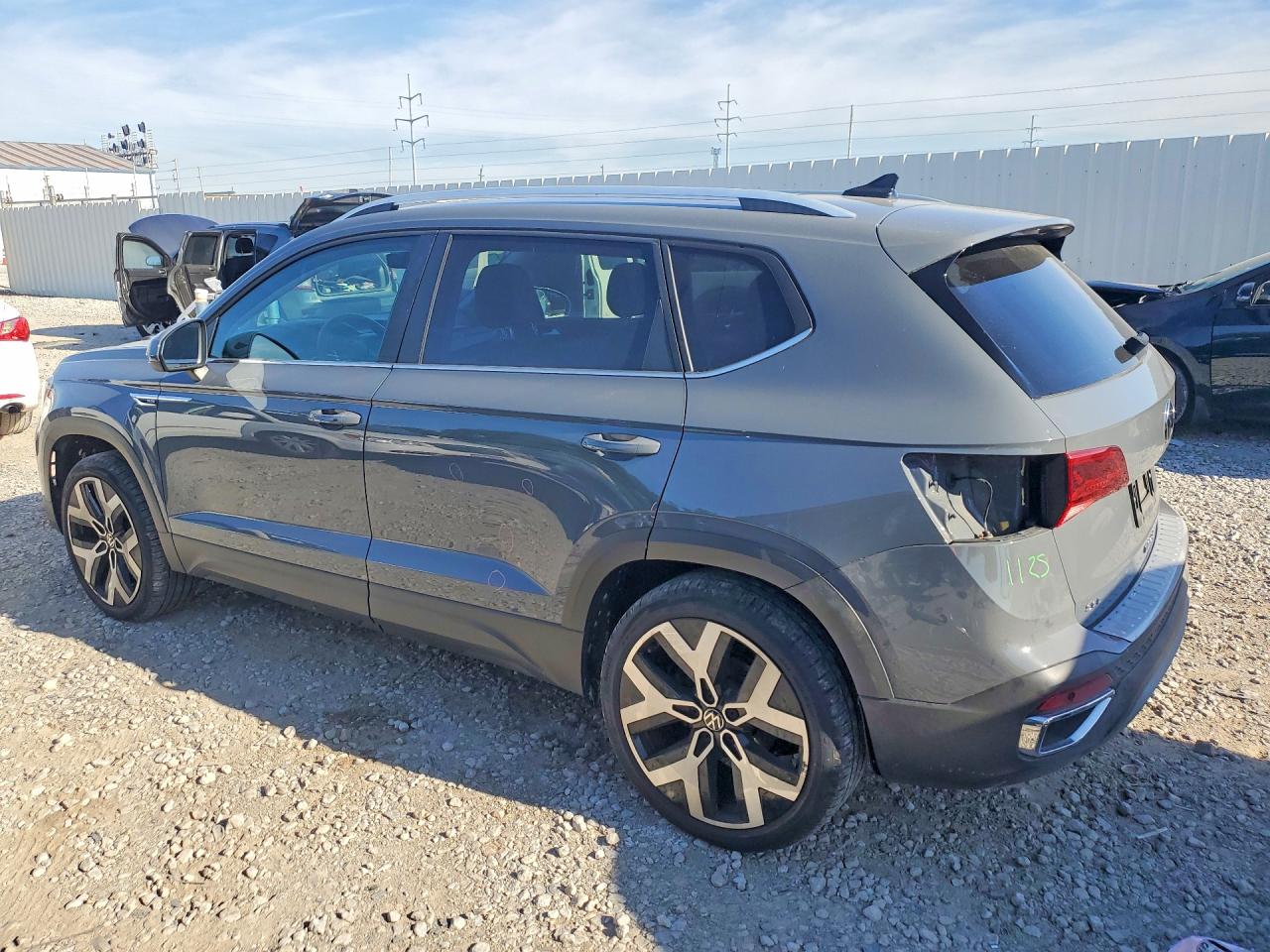 2022 Volkswagen Taos Sel Gray vin: 3VV2X7B22NM016069