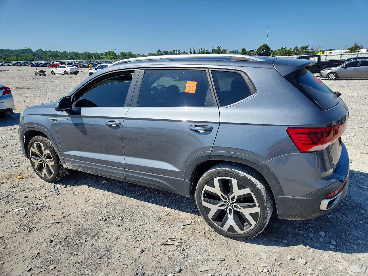 2022 Volkswagen Taos Sel Gray vin: 3VV2X7B27NM044370