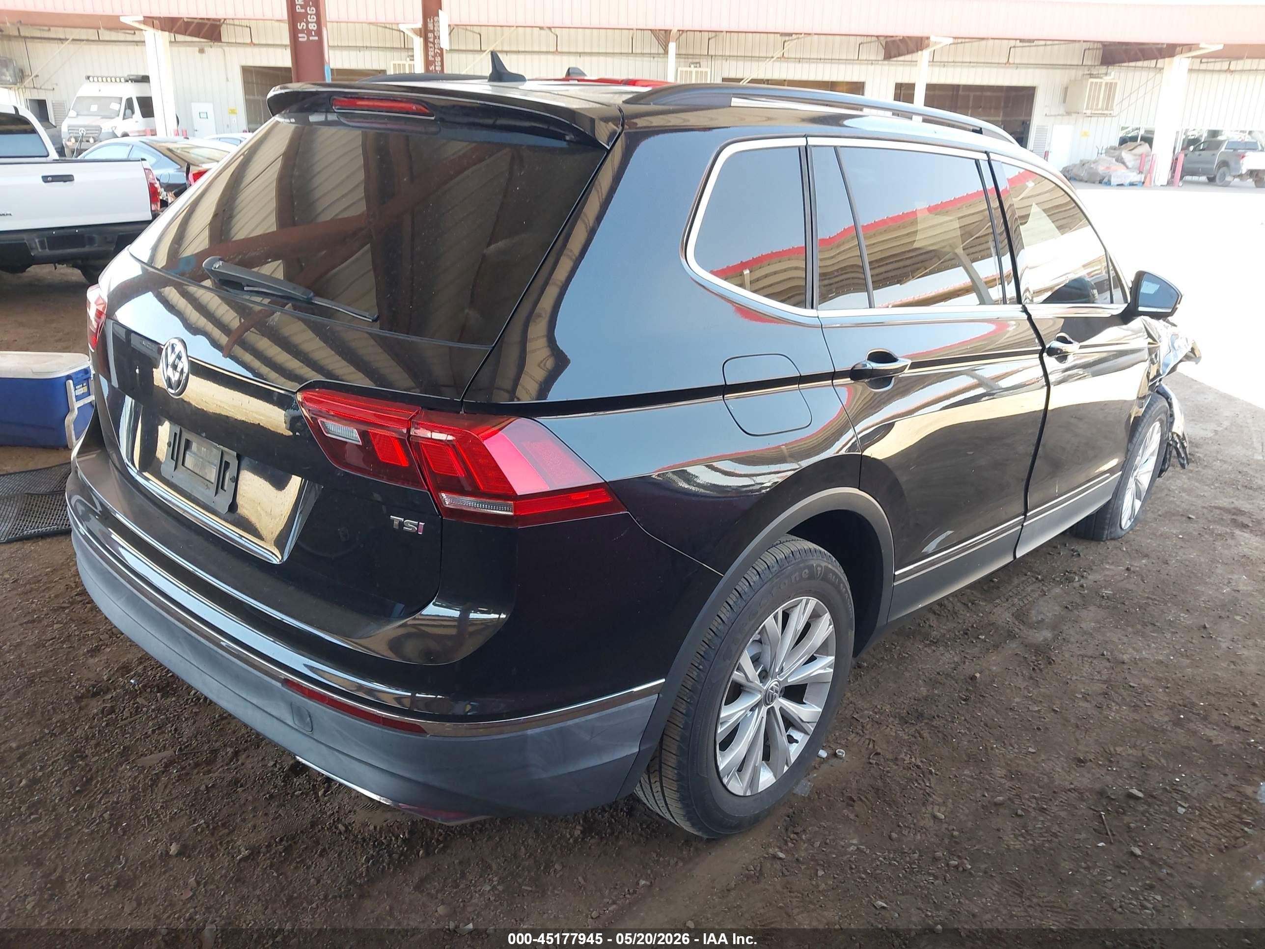 2018 Volkswagen Tiguan 2.0t Se/2.0t Sel Black vin: 3VV3B7AX0JM054832