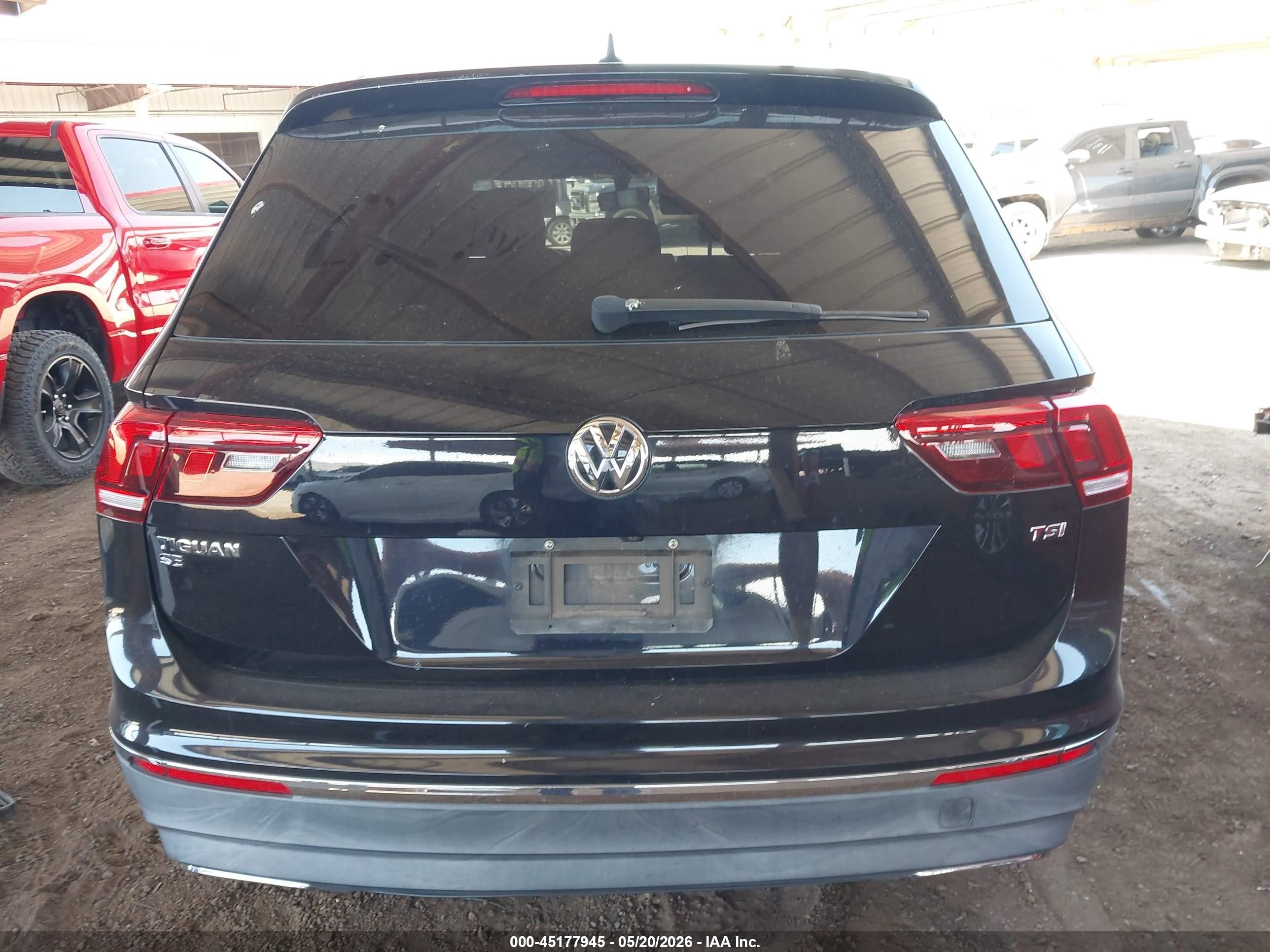 2018 Volkswagen Tiguan 2.0t Se/2.0t Sel Black vin: 3VV3B7AX0JM054832