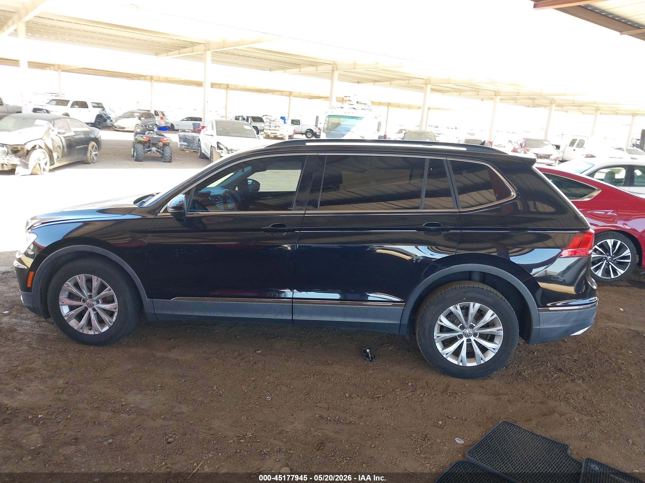 2018 Volkswagen Tiguan 2.0t Se/2.0t Sel Black vin: 3VV3B7AX0JM054832
