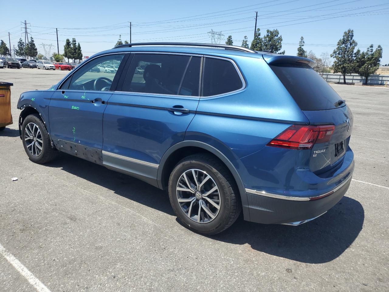 2020 Volkswagen Tiguan Se Blue vin: 3VV3B7AX0LM092371