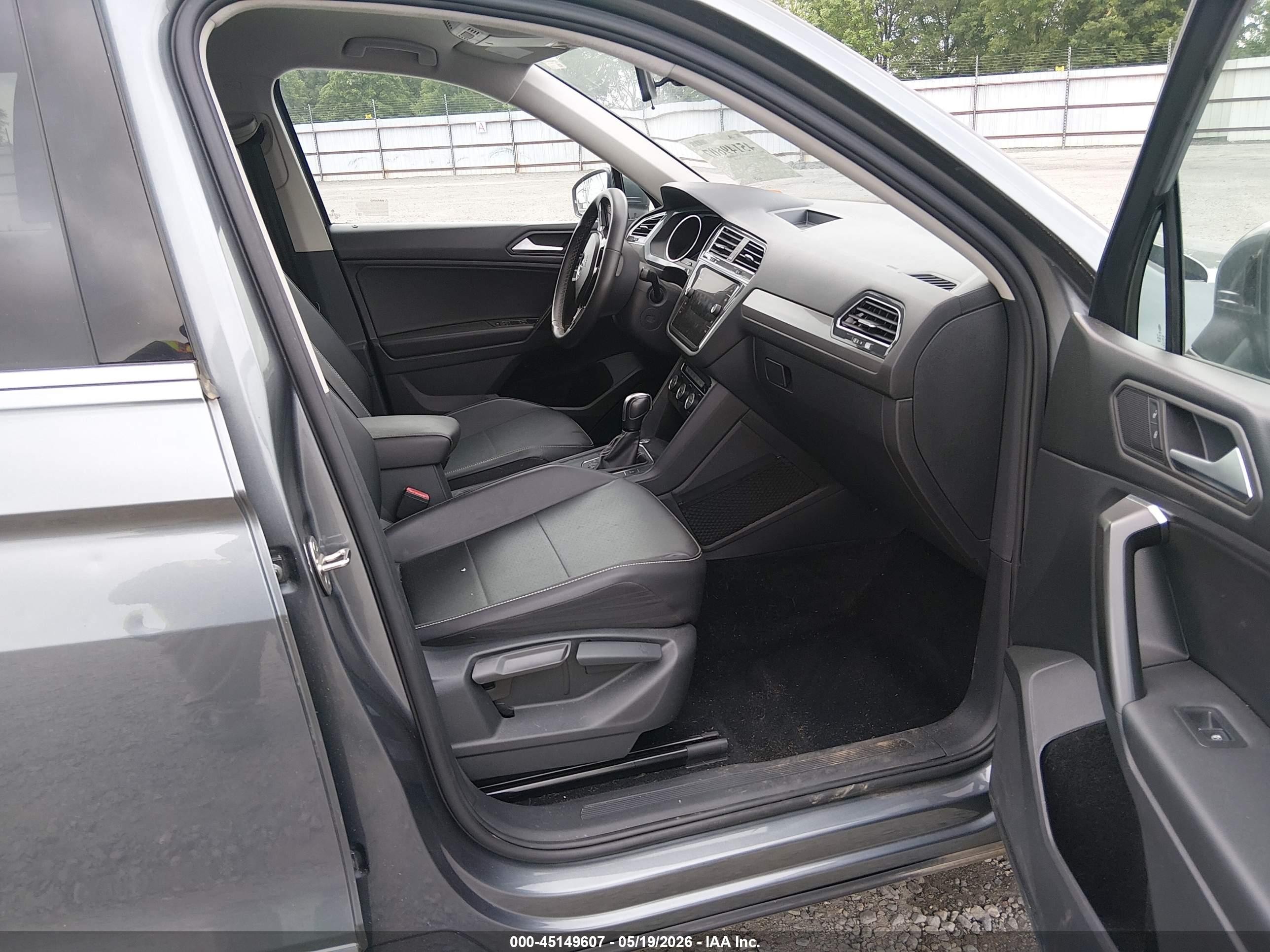 2021 Volkswagen Tiguan 2.0t Se/2.0t Se R-line Black/2.0t Sel Gray vin: 3VV3B7AX0MM081162