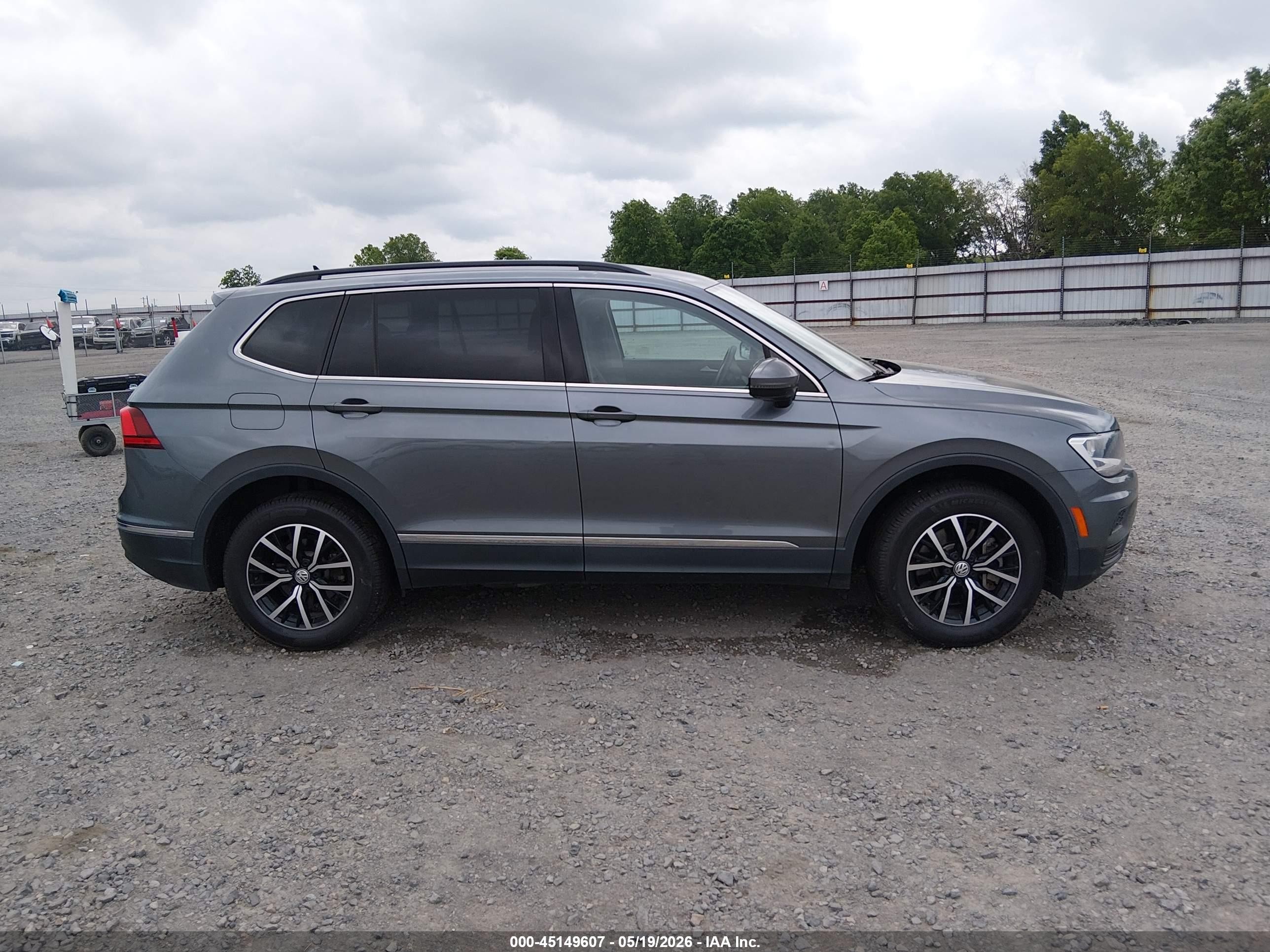 2021 Volkswagen Tiguan 2.0t Se/2.0t Se R-line Black/2.0t Sel Gray vin: 3VV3B7AX0MM081162