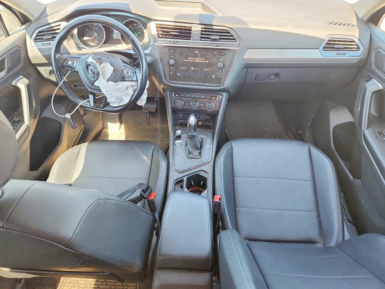 2019 Volkswagen Tiguan Se Серый vin: 3VV3B7AX2KM121643