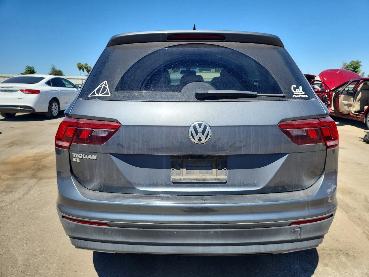 2019 Volkswagen Tiguan Se Серый vin: 3VV3B7AX2KM121643