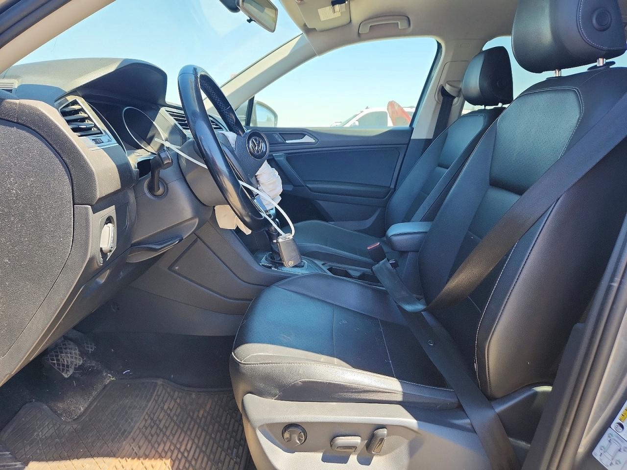 2019 Volkswagen Tiguan Se Серый vin: 3VV3B7AX2KM121643