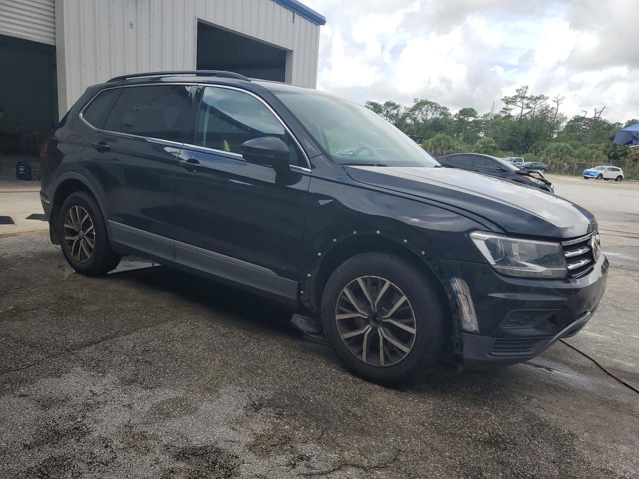 2020 Volkswagen Tiguan Se Черный vin: 3VV3B7AX2LM104925