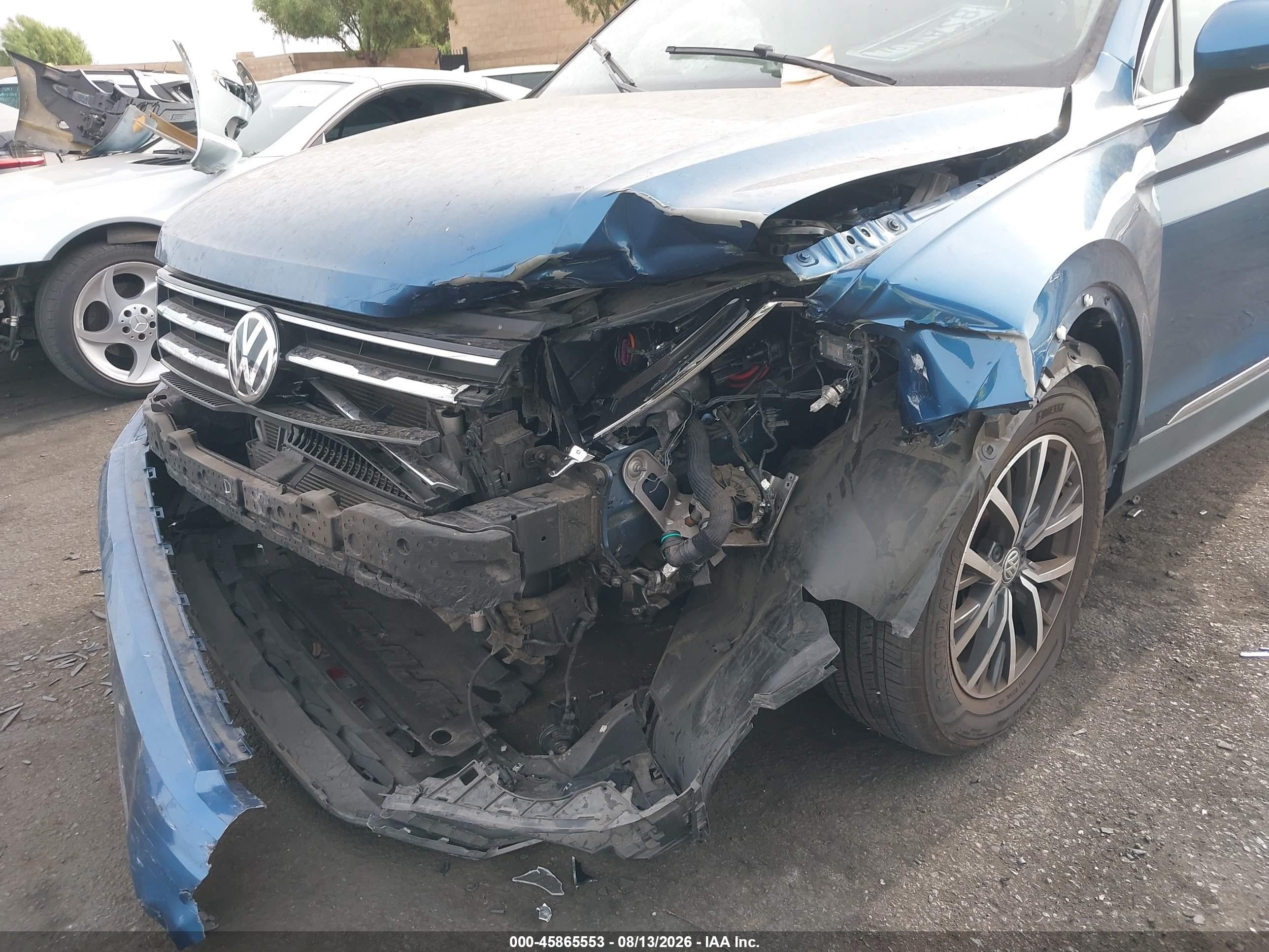 2020 Volkswagen Tiguan 2.0t Se/2.0t Se R-line Black/2.0t Sel Blue vin: 3VV3B7AX2LM119182
