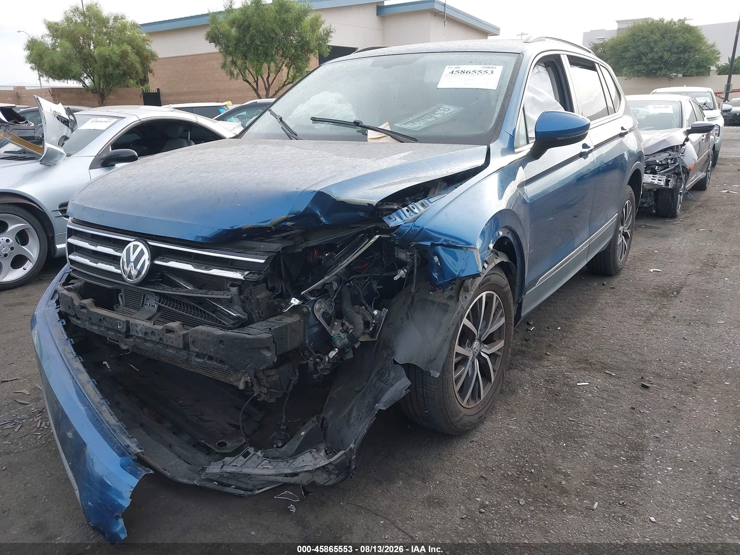 2020 Volkswagen Tiguan 2.0t Se/2.0t Se R-line Black/2.0t Sel Blue vin: 3VV3B7AX2LM119182