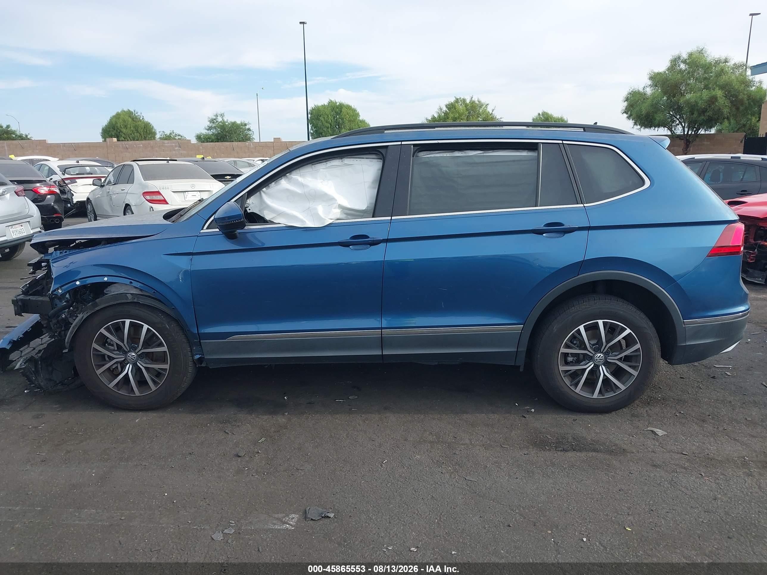 2020 Volkswagen Tiguan 2.0t Se/2.0t Se R-line Black/2.0t Sel Blue vin: 3VV3B7AX2LM119182