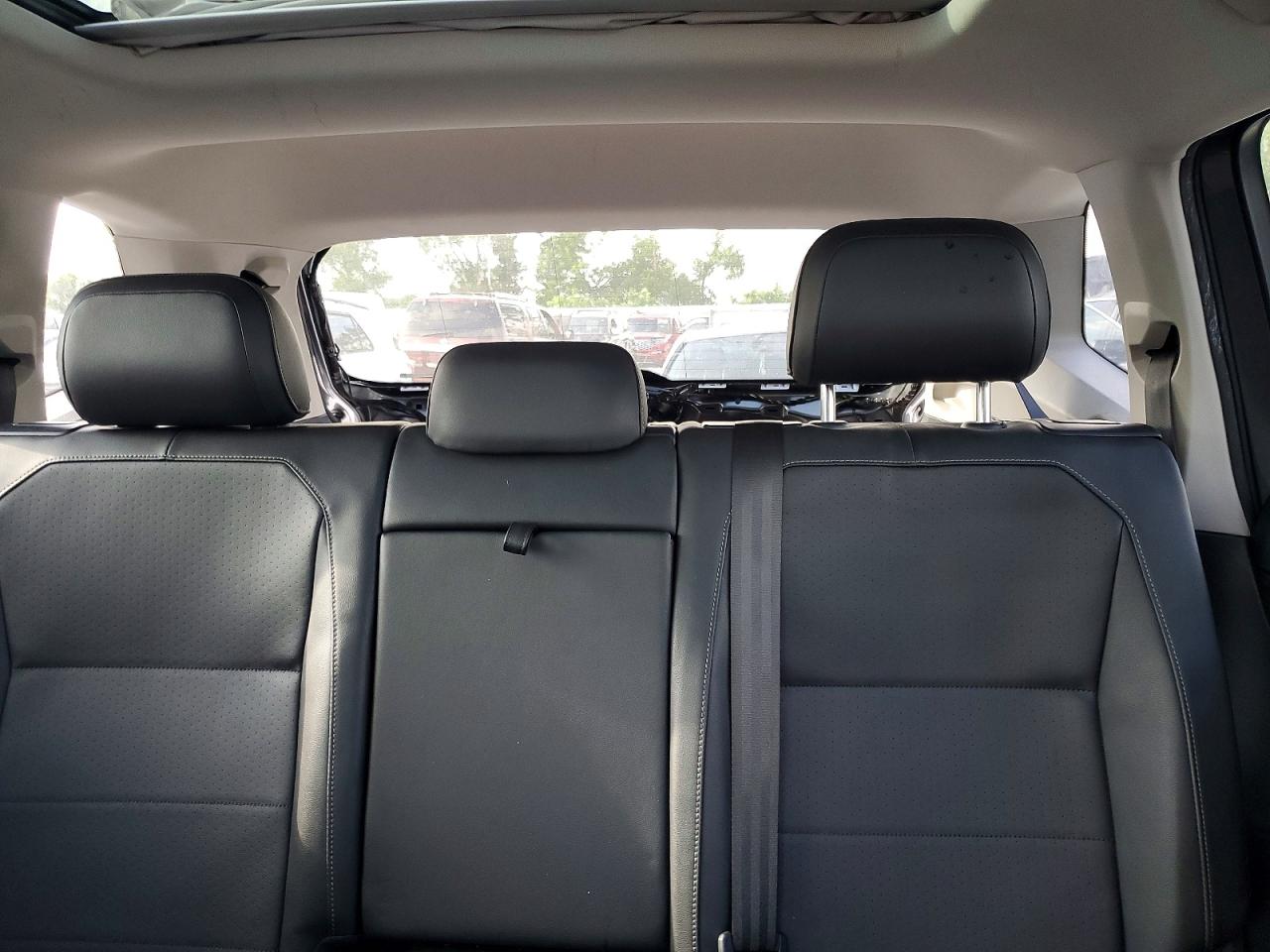 2018 Volkswagen Tiguan Se Gray vin: 3VV3B7AX3JM185477