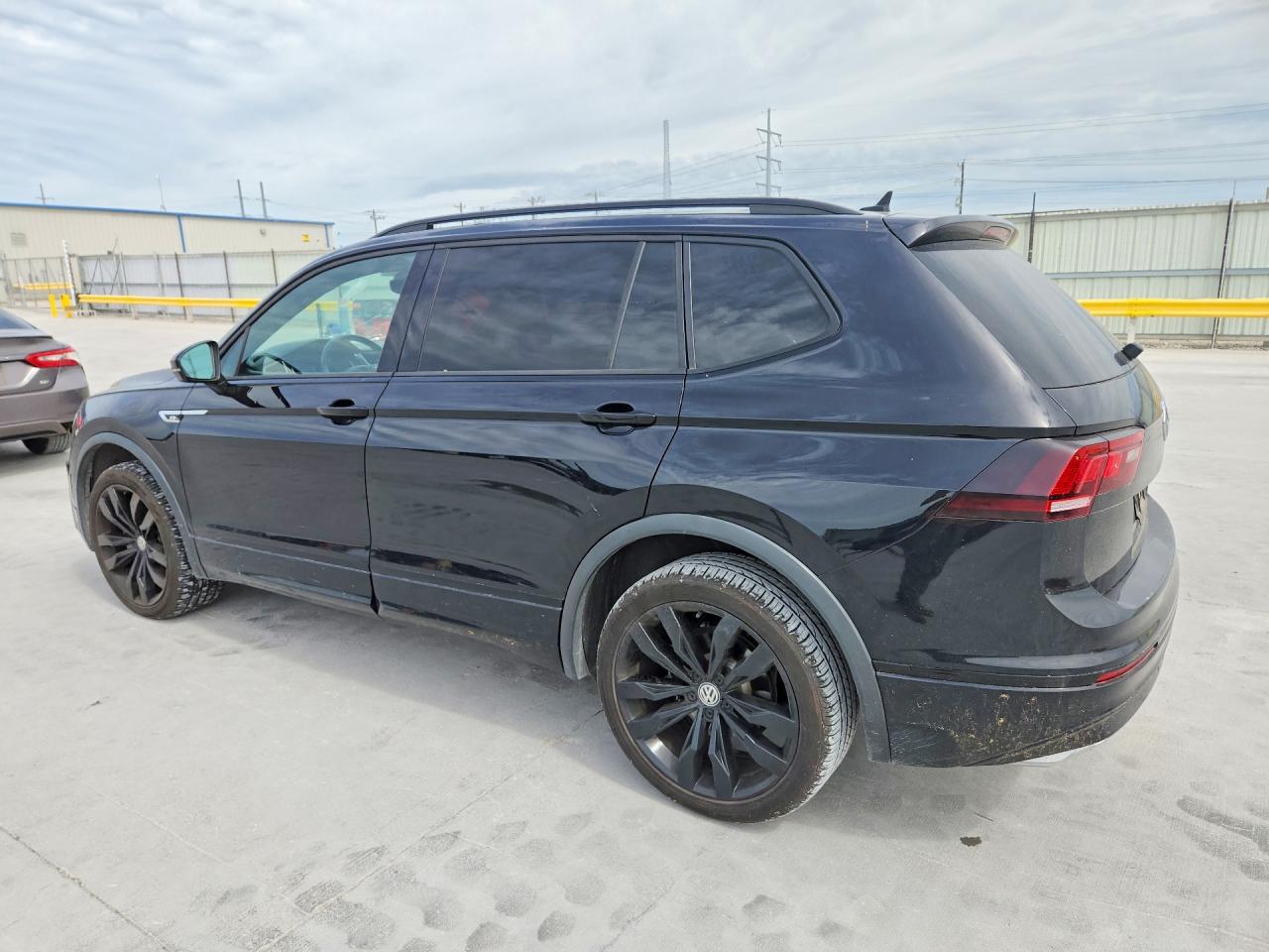 2020 Volkswagen Tiguan Se Black vin: 3VV3B7AX3LM131907