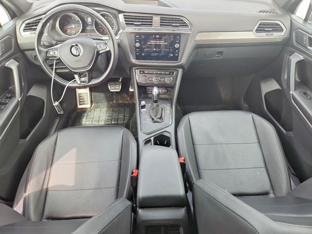 2020 Volkswagen Tiguan Se Black vin: 3VV3B7AX3LM131907