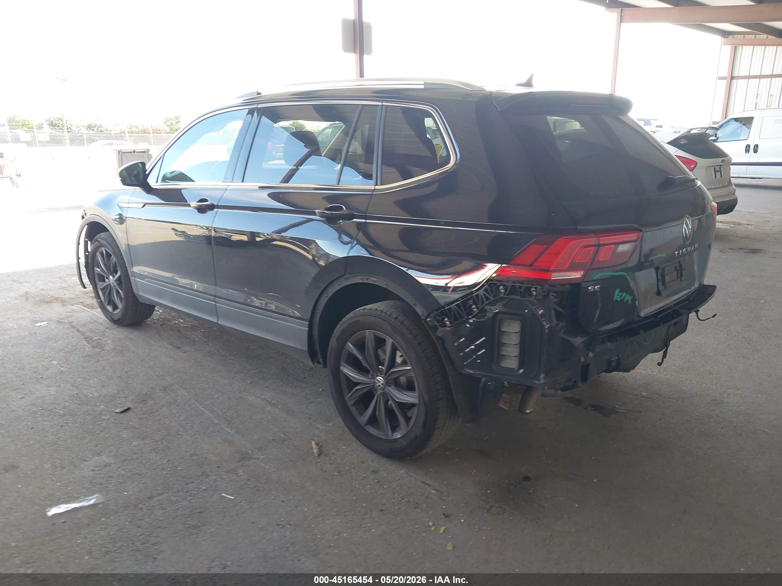 2022 Volkswagen Tiguan 2.0t Se Черный vin: 3VV3B7AX4NM141624