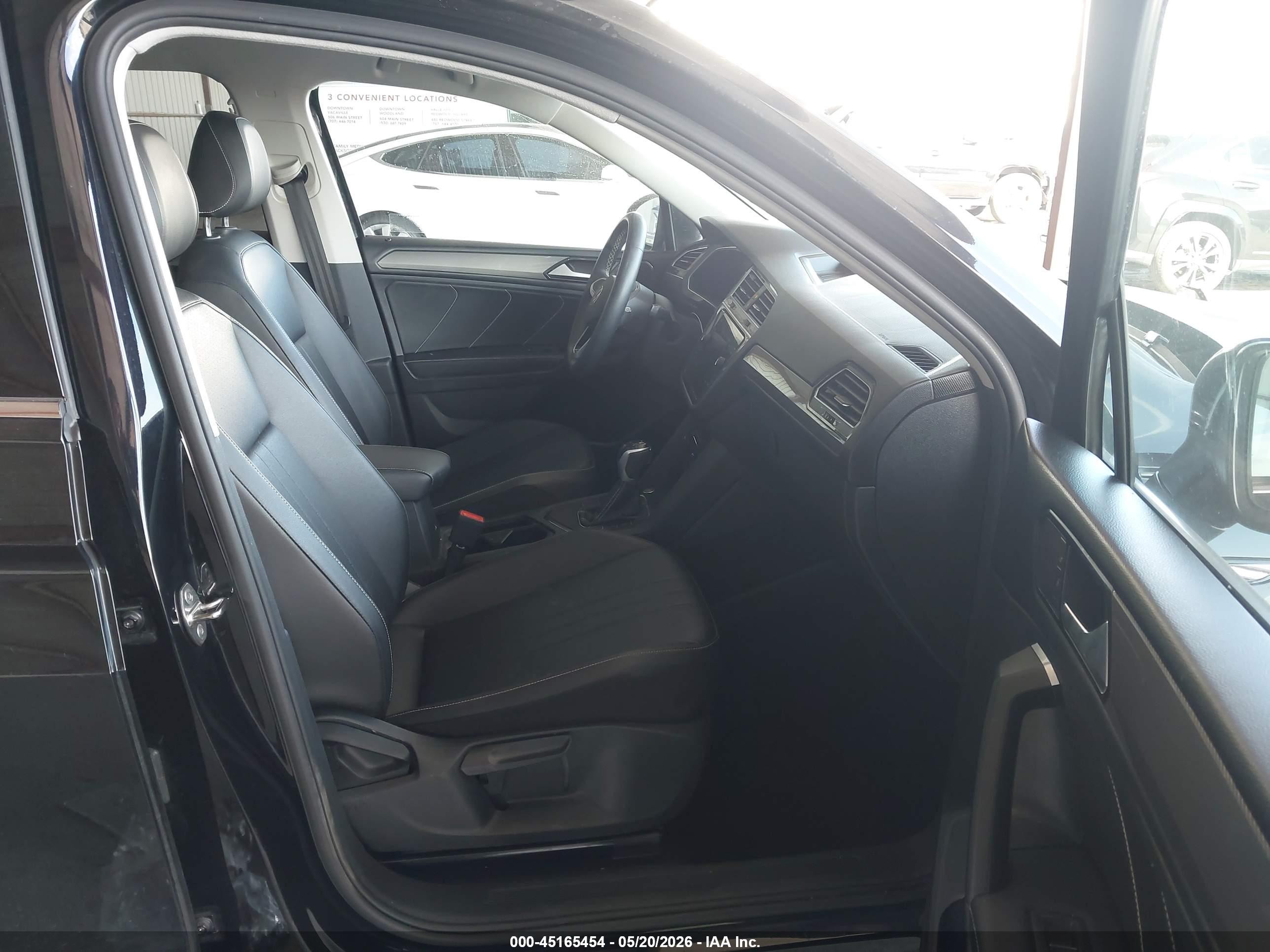 2022 Volkswagen Tiguan 2.0t Se Черный vin: 3VV3B7AX4NM141624