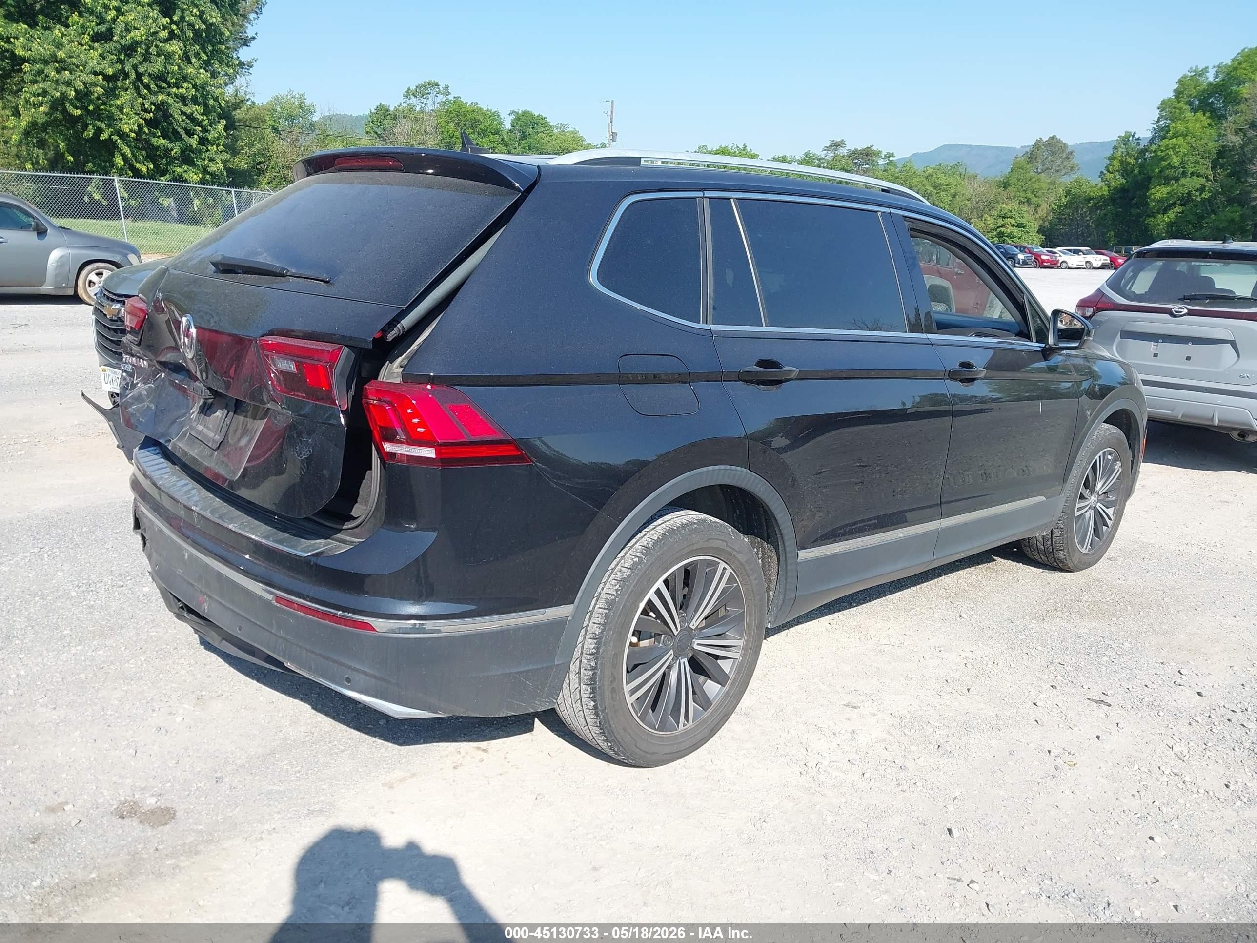 2019 Volkswagen Tiguan 2.0t Se/2.0t Sel/2.0t Sel R-line/2.0t Sel R-line Black Black vin: 3VV3B7AX5KM103699