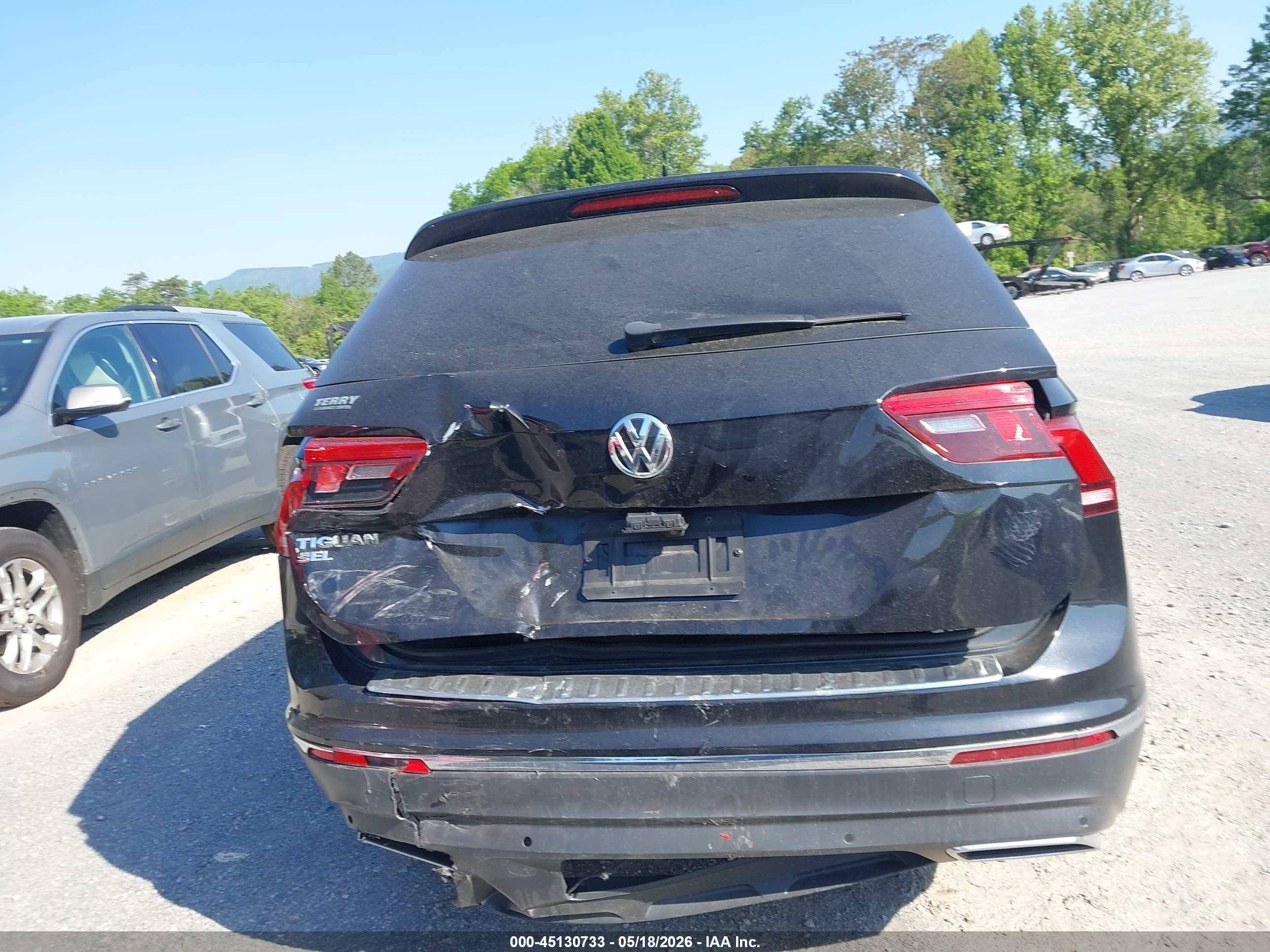2019 Volkswagen Tiguan 2.0t Se/2.0t Sel/2.0t Sel R-line/2.0t Sel R-line Black Black vin: 3VV3B7AX5KM103699