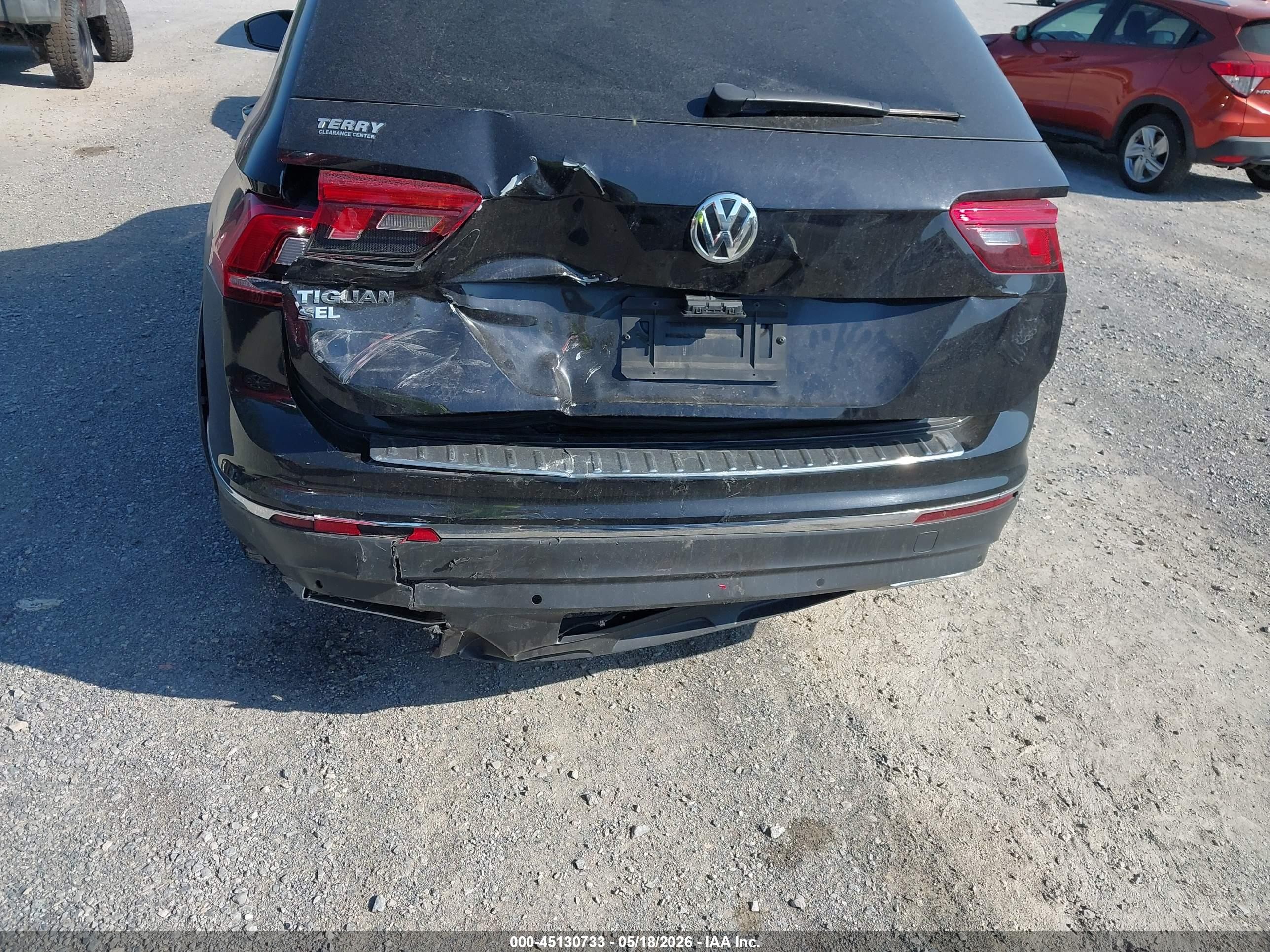 2019 Volkswagen Tiguan 2.0t Se/2.0t Sel/2.0t Sel R-line/2.0t Sel R-line Black Black vin: 3VV3B7AX5KM103699