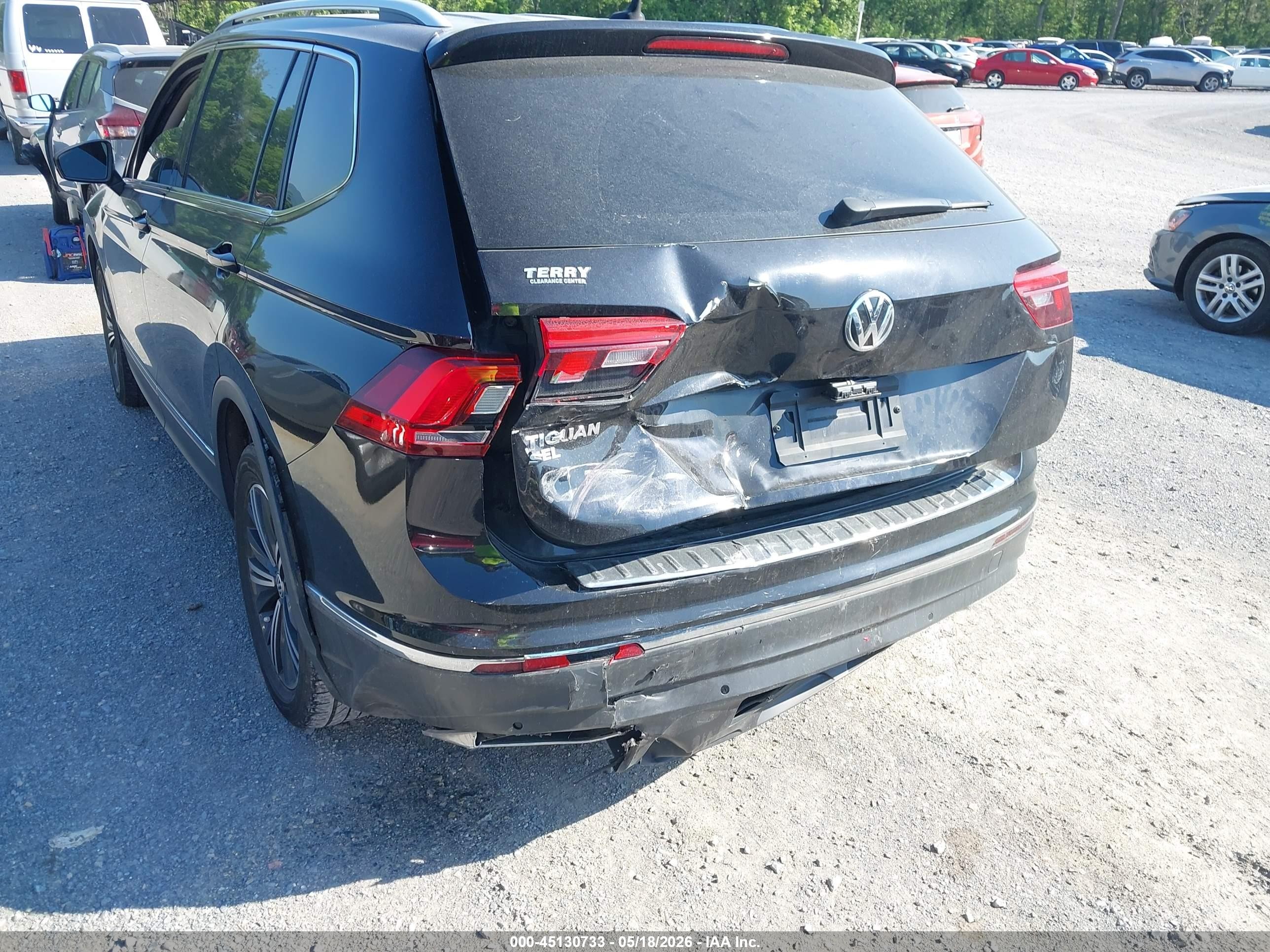 2019 Volkswagen Tiguan 2.0t Se/2.0t Sel/2.0t Sel R-line/2.0t Sel R-line Black Black vin: 3VV3B7AX5KM103699