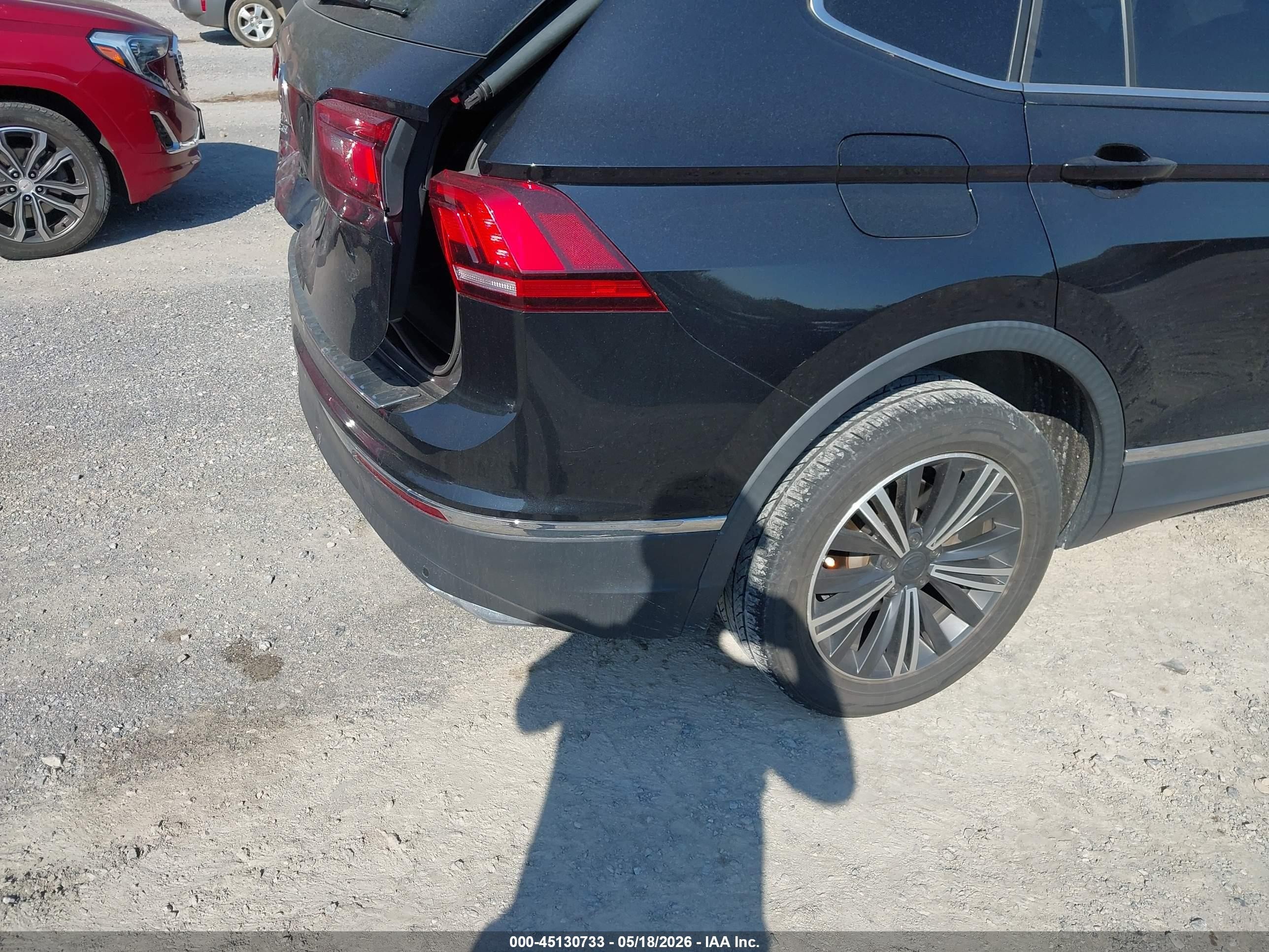 2019 Volkswagen Tiguan 2.0t Se/2.0t Sel/2.0t Sel R-line/2.0t Sel R-line Black Black vin: 3VV3B7AX5KM103699