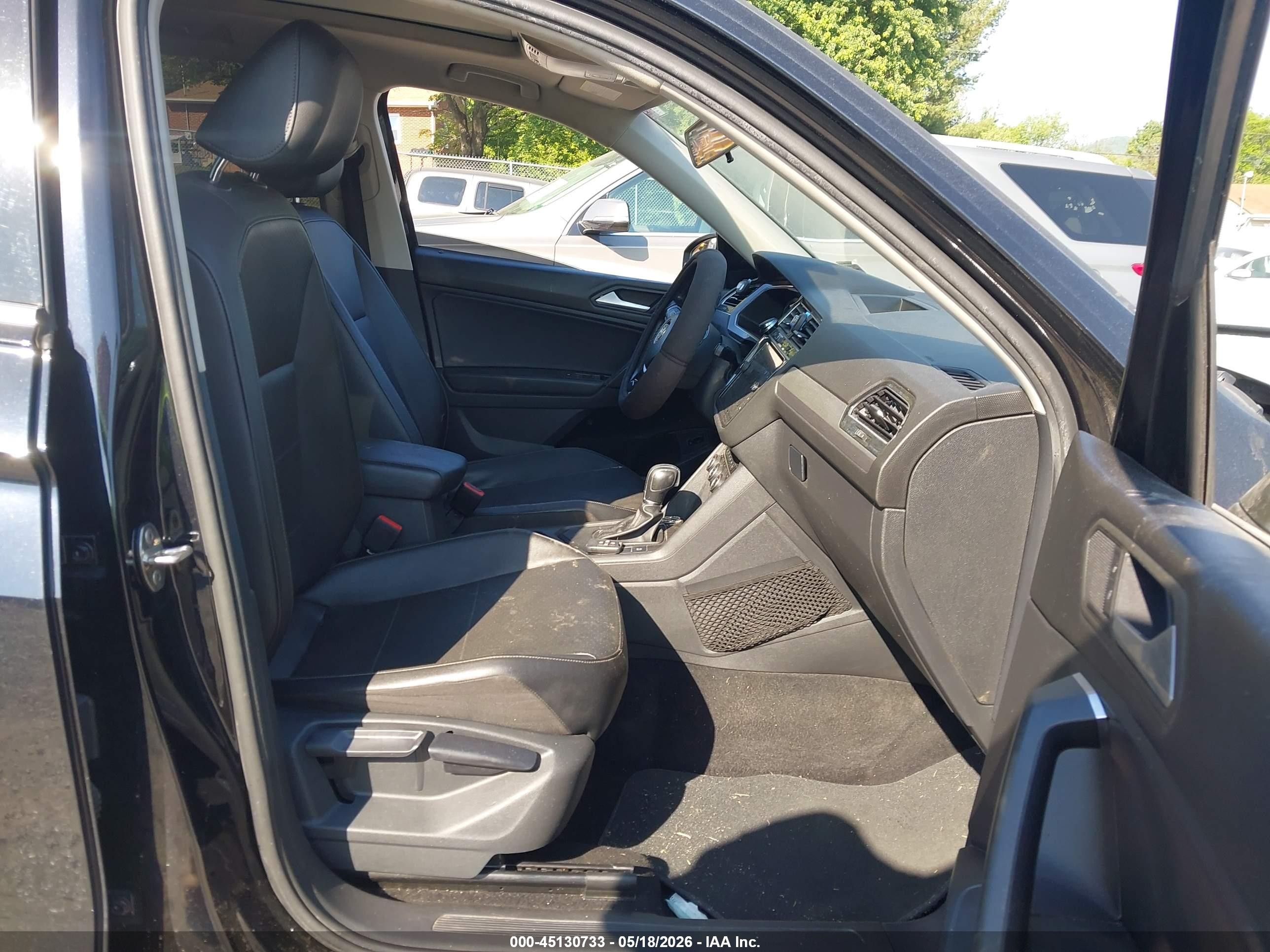 2019 Volkswagen Tiguan 2.0t Se/2.0t Sel/2.0t Sel R-line/2.0t Sel R-line Black Black vin: 3VV3B7AX5KM103699