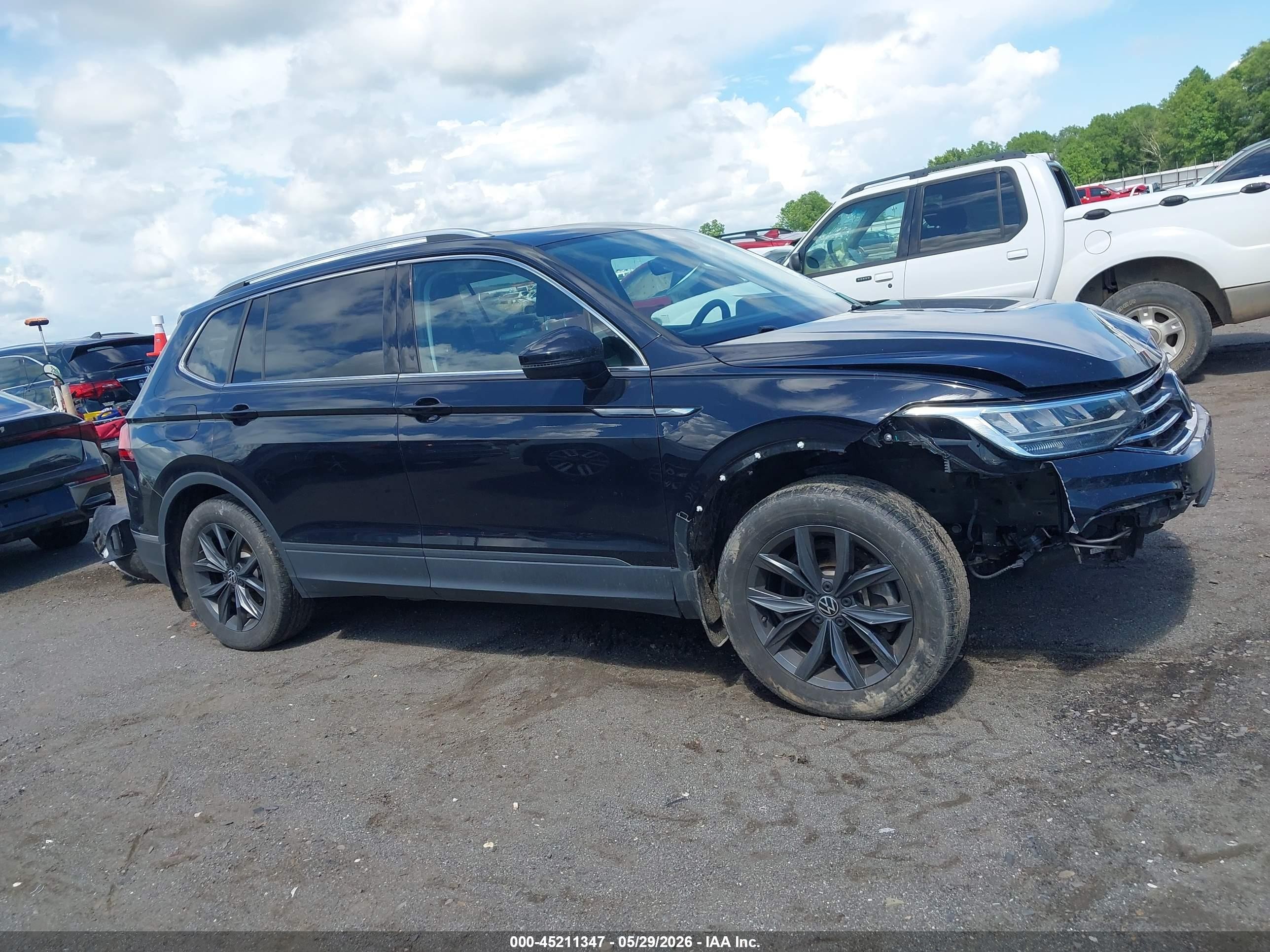 2022 Volkswagen Tiguan 2.0t Se Черный vin: 3VV3B7AX5NM128834