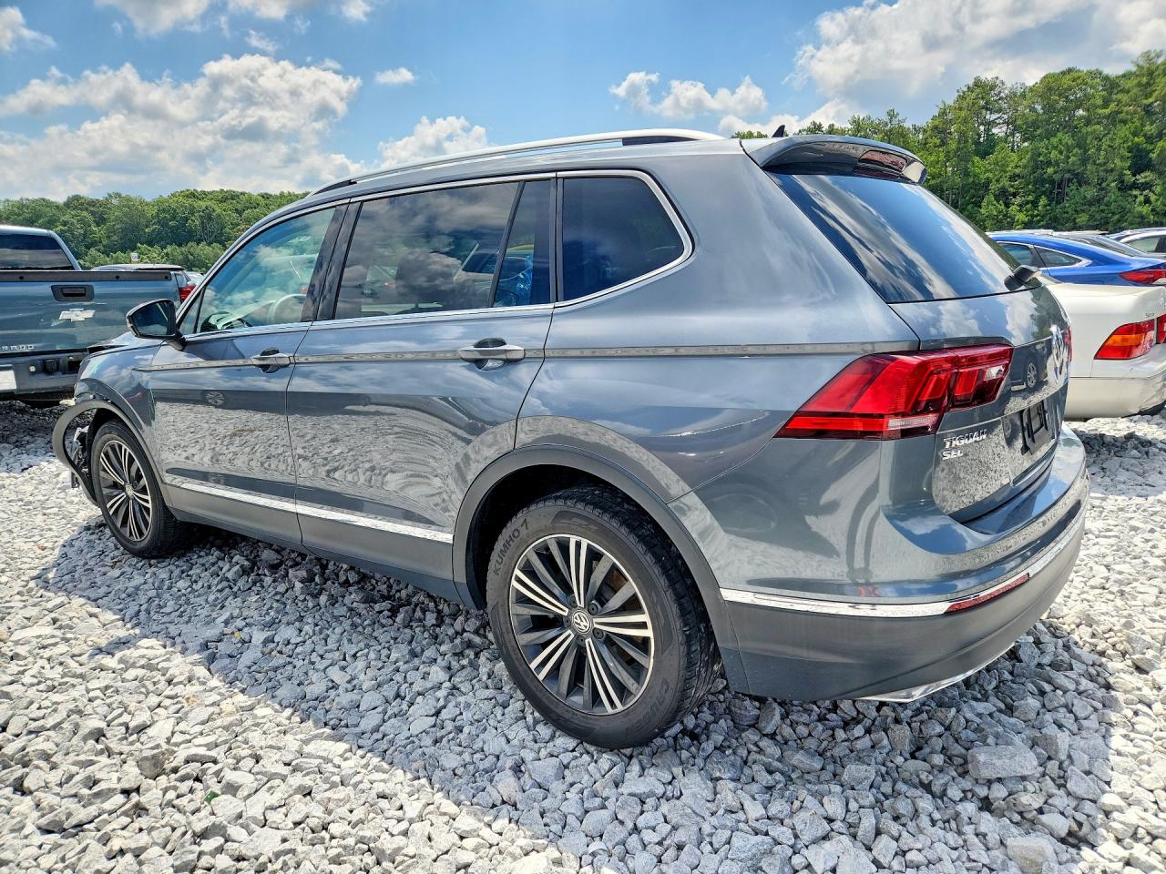 2018 Volkswagen Tiguan Se Gray vin: 3VV3B7AX6JM017008
