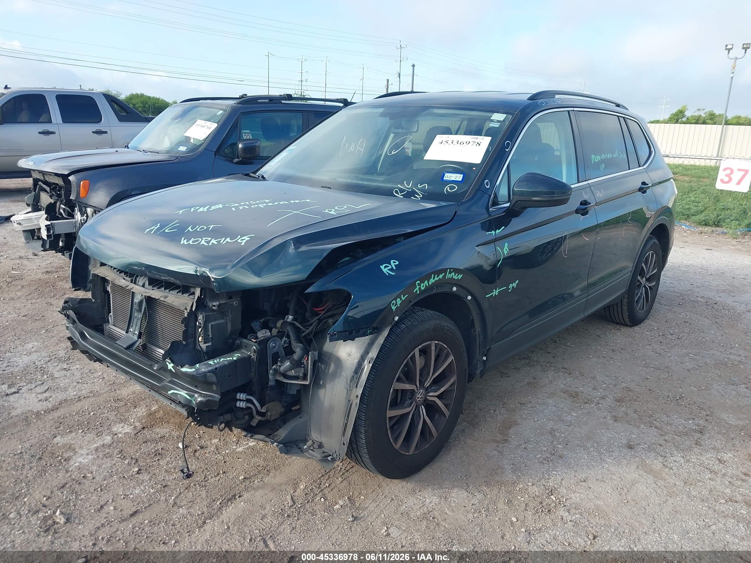 2019 Volkswagen Tiguan 2.0t Se/2.0t Sel/2.0t Sel R-line/2.0t Sel R-line Black Green vin: 3VV3B7AX7KM130905