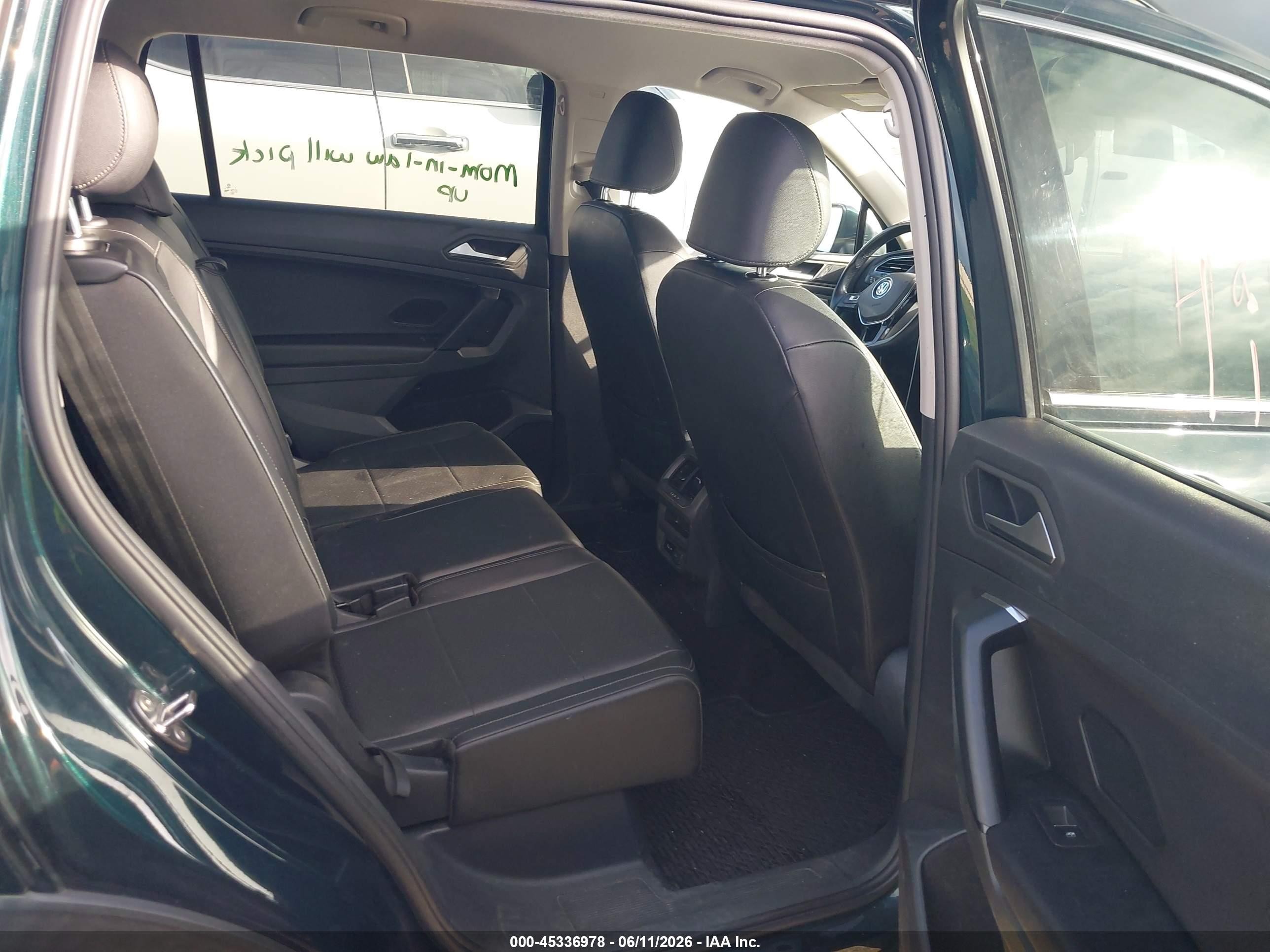 2019 Volkswagen Tiguan 2.0t Se/2.0t Sel/2.0t Sel R-line/2.0t Sel R-line Black Green vin: 3VV3B7AX7KM130905