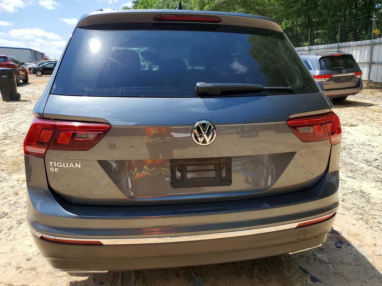 2020 Volkswagen Tiguan Se Silver vin: 3VV3B7AX7LM017795