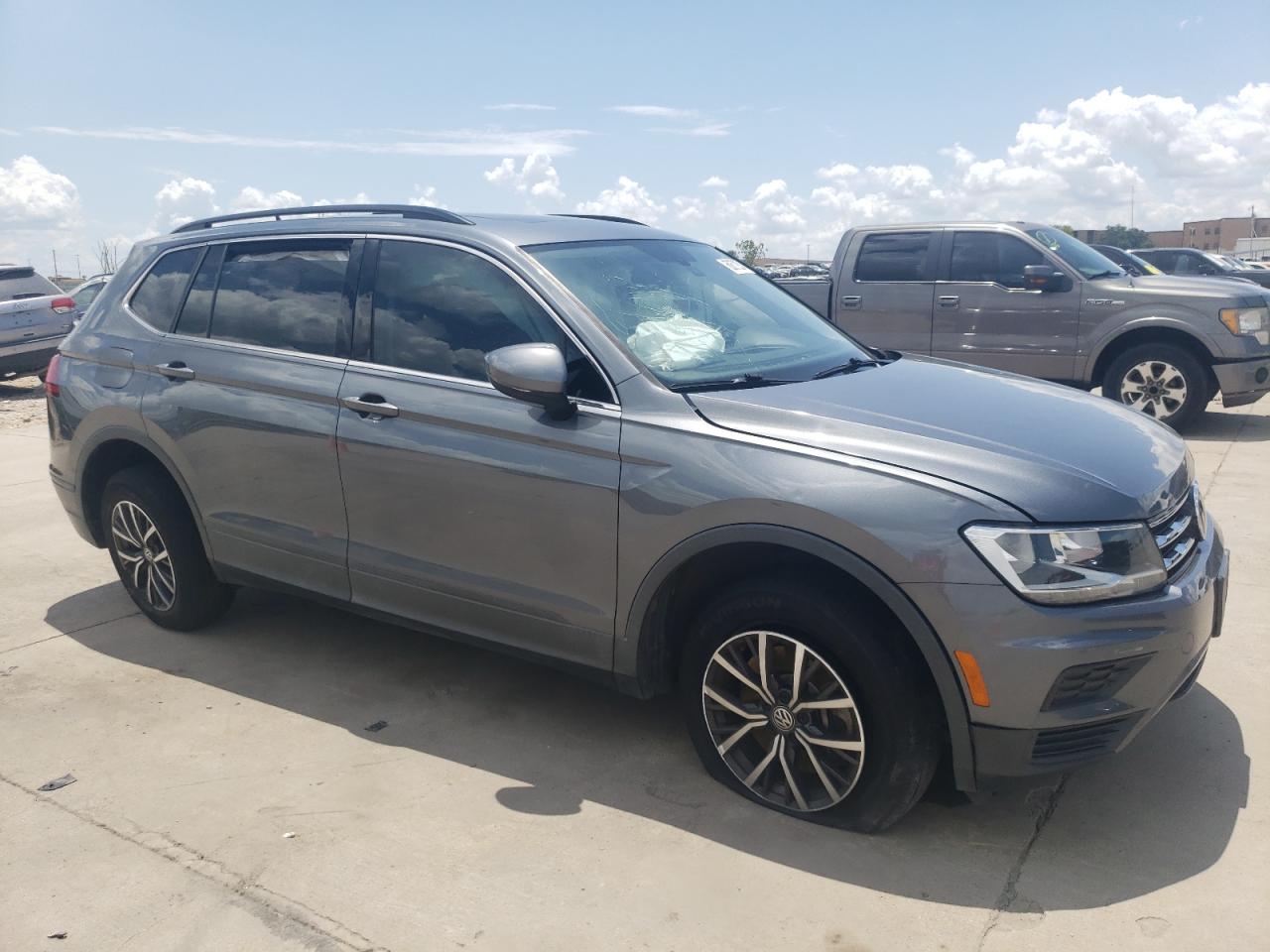 2019 Volkswagen Tiguan Se Gray vin: 3VV3B7AX8KM154369