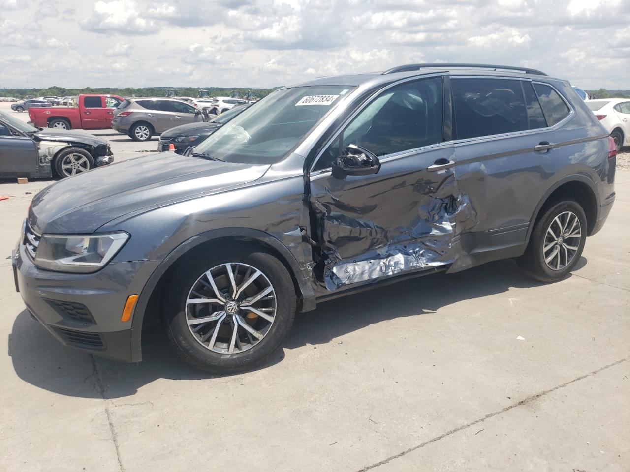2019 Volkswagen Tiguan Se Gray vin: 3VV3B7AX8KM154369