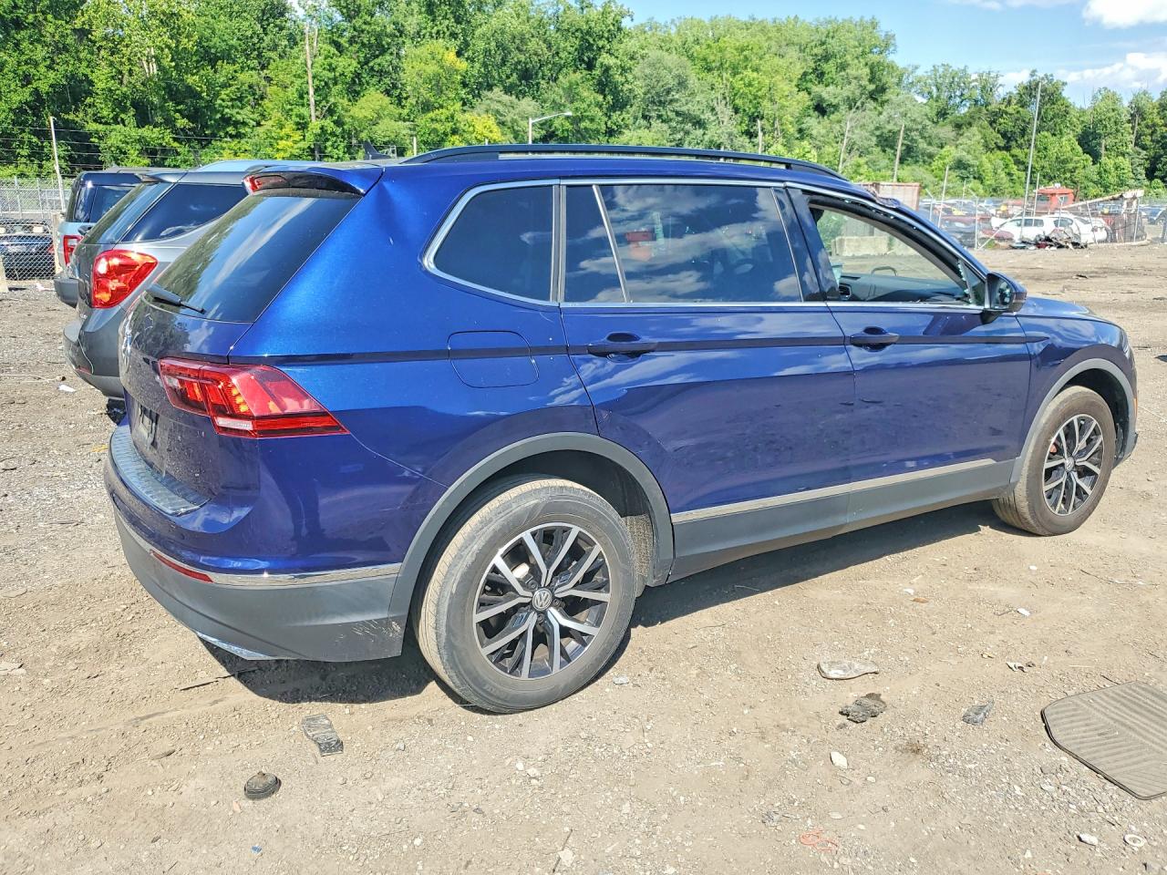 2021 Volkswagen Tiguan Se Blue vin: 3VV3B7AX8MM059040