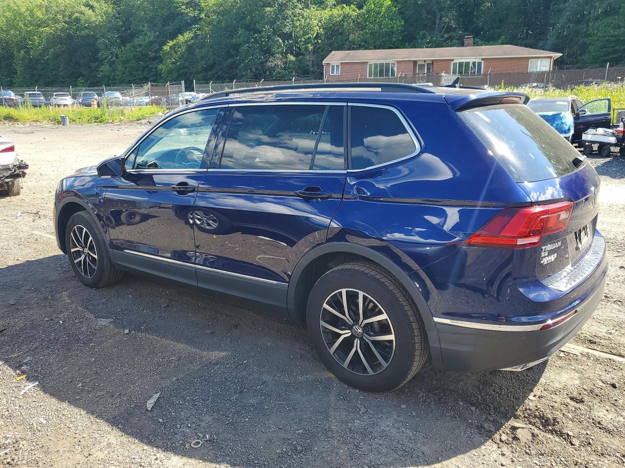 2021 Volkswagen Tiguan Se Blue vin: 3VV3B7AX8MM059040