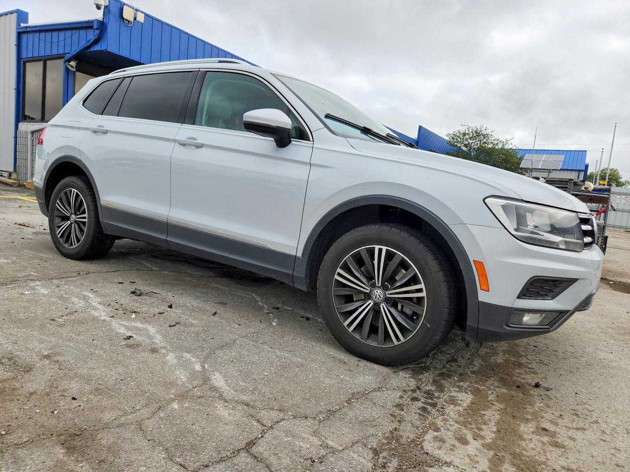 2018 Volkswagen Tiguan Se White vin: 3VV3B7AX9JM018380