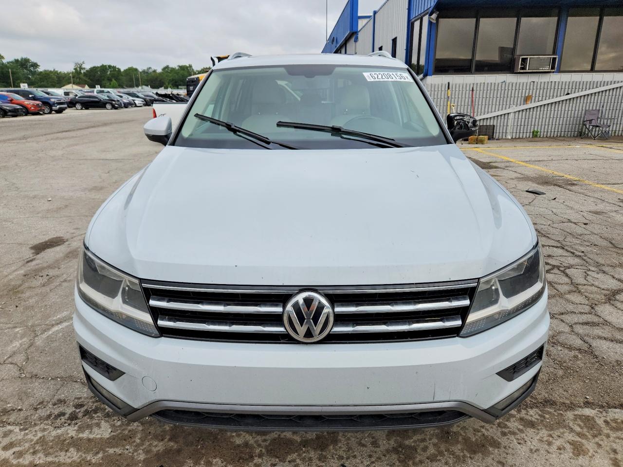 2018 Volkswagen Tiguan Se White vin: 3VV3B7AX9JM018380