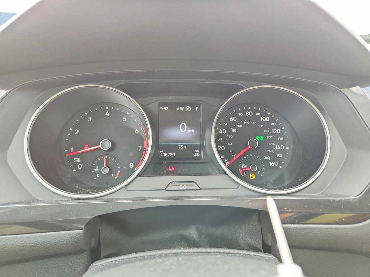 2018 Volkswagen Tiguan Se White vin: 3VV3B7AX9JM018380