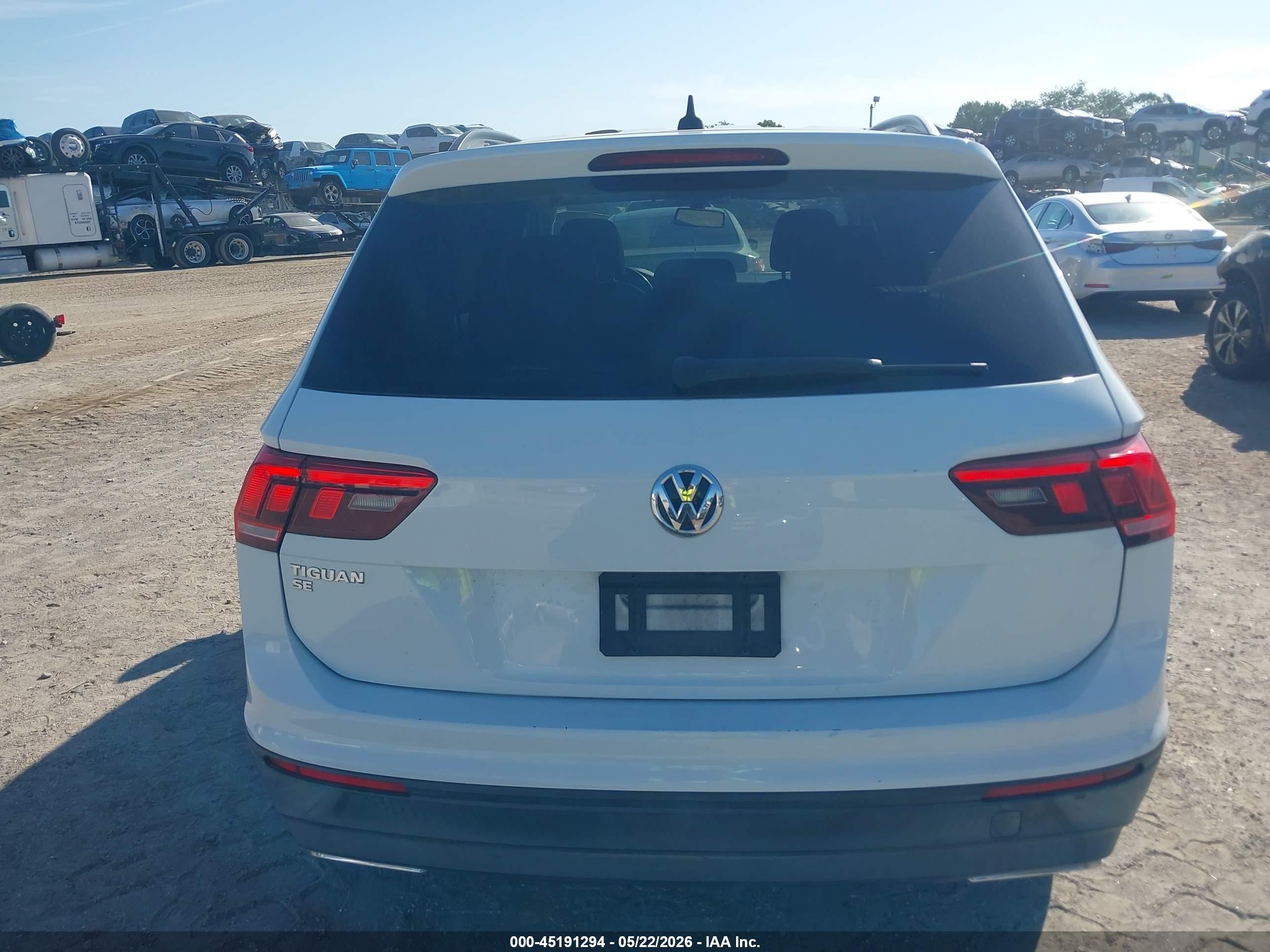 2019 Volkswagen Tiguan 2.0t Se/2.0t Sel/2.0t Sel R-line/2.0t Sel R-line Black White vin: 3VV3B7AX9KM073378