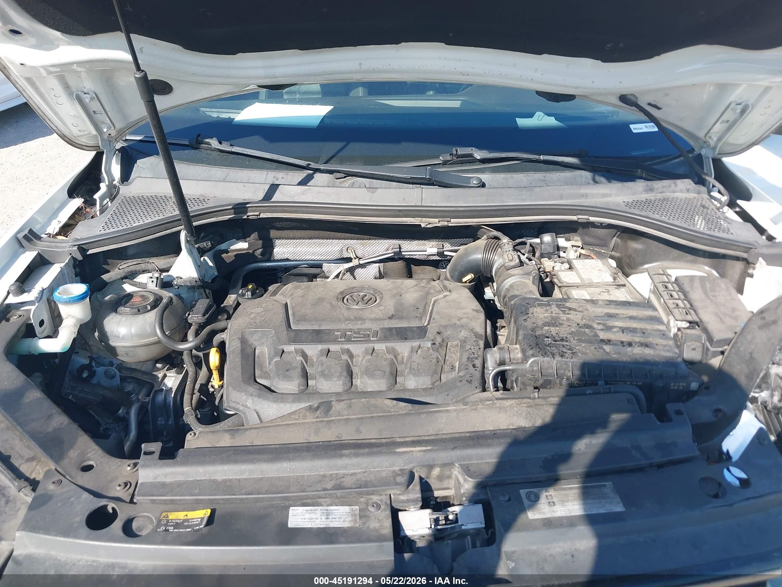 2019 Volkswagen Tiguan 2.0t Se/2.0t Sel/2.0t Sel R-line/2.0t Sel R-line Black White vin: 3VV3B7AX9KM073378