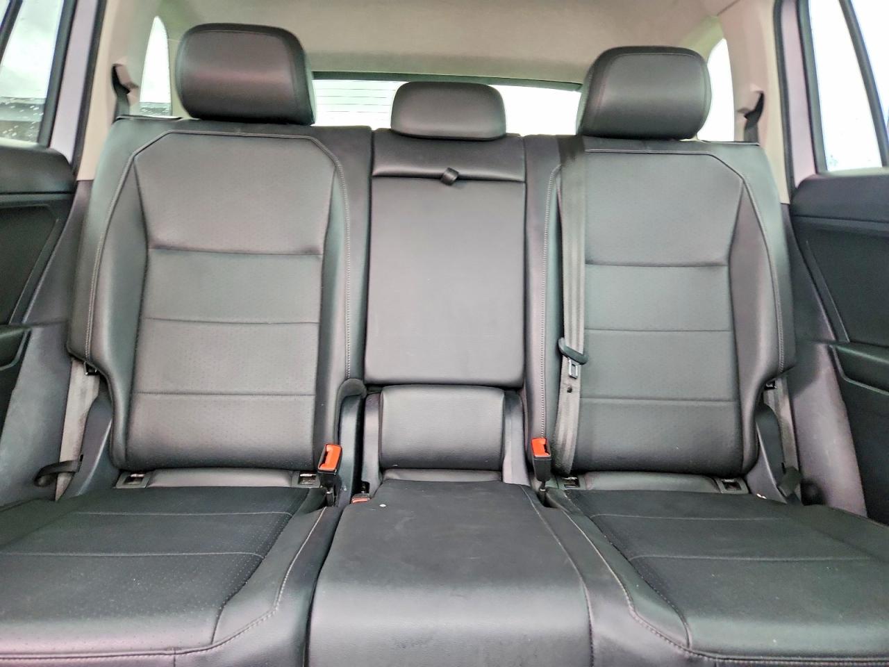 2020 Volkswagen Tiguan Se Silver vin: 3VV3B7AX9LM141907