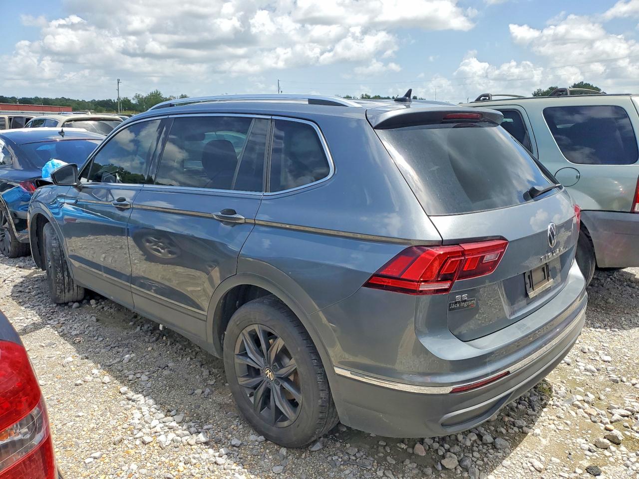 2024 Volkswagen Tiguan Se Gray vin: 3VV3B7AX9RM063931