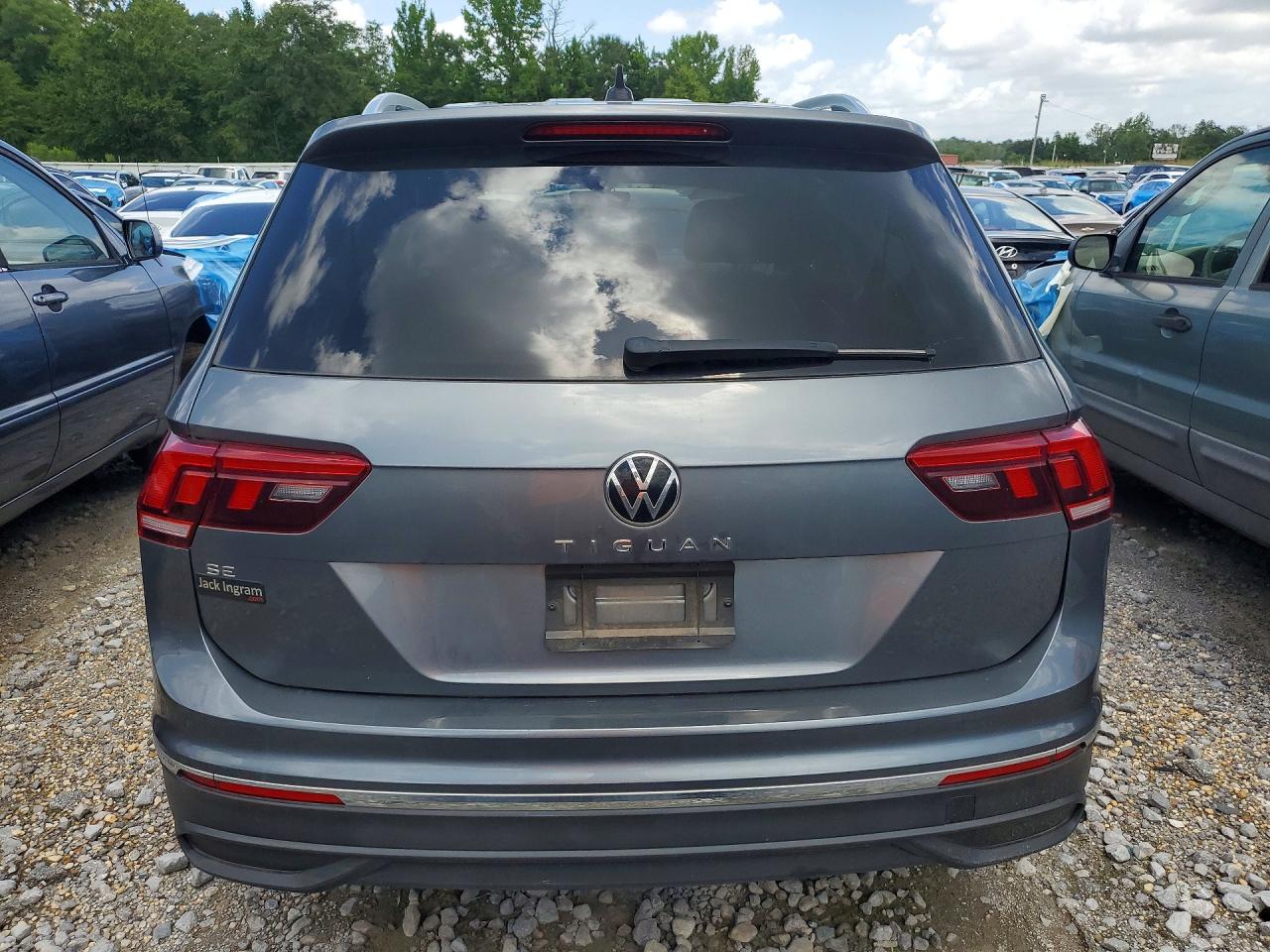 2024 Volkswagen Tiguan Se Gray vin: 3VV3B7AX9RM063931