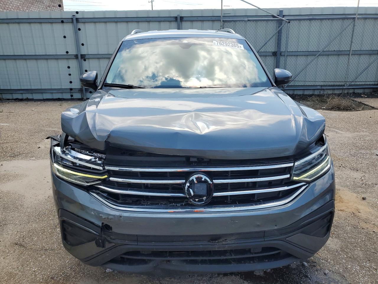 2024 Volkswagen Tiguan Se Gray vin: 3VV3B7AX9RM063931