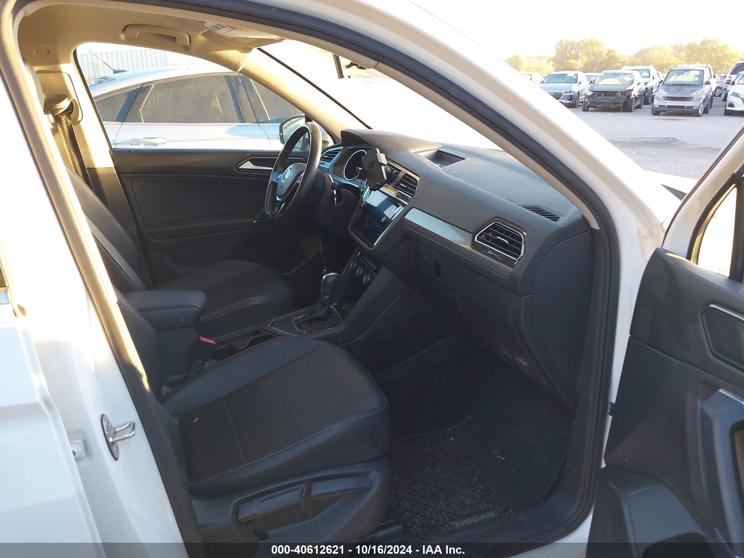 2018 Volkswagen Tiguan 2.0t Se/2.0t Sel White vin: 3VV3B7AXXJM190854